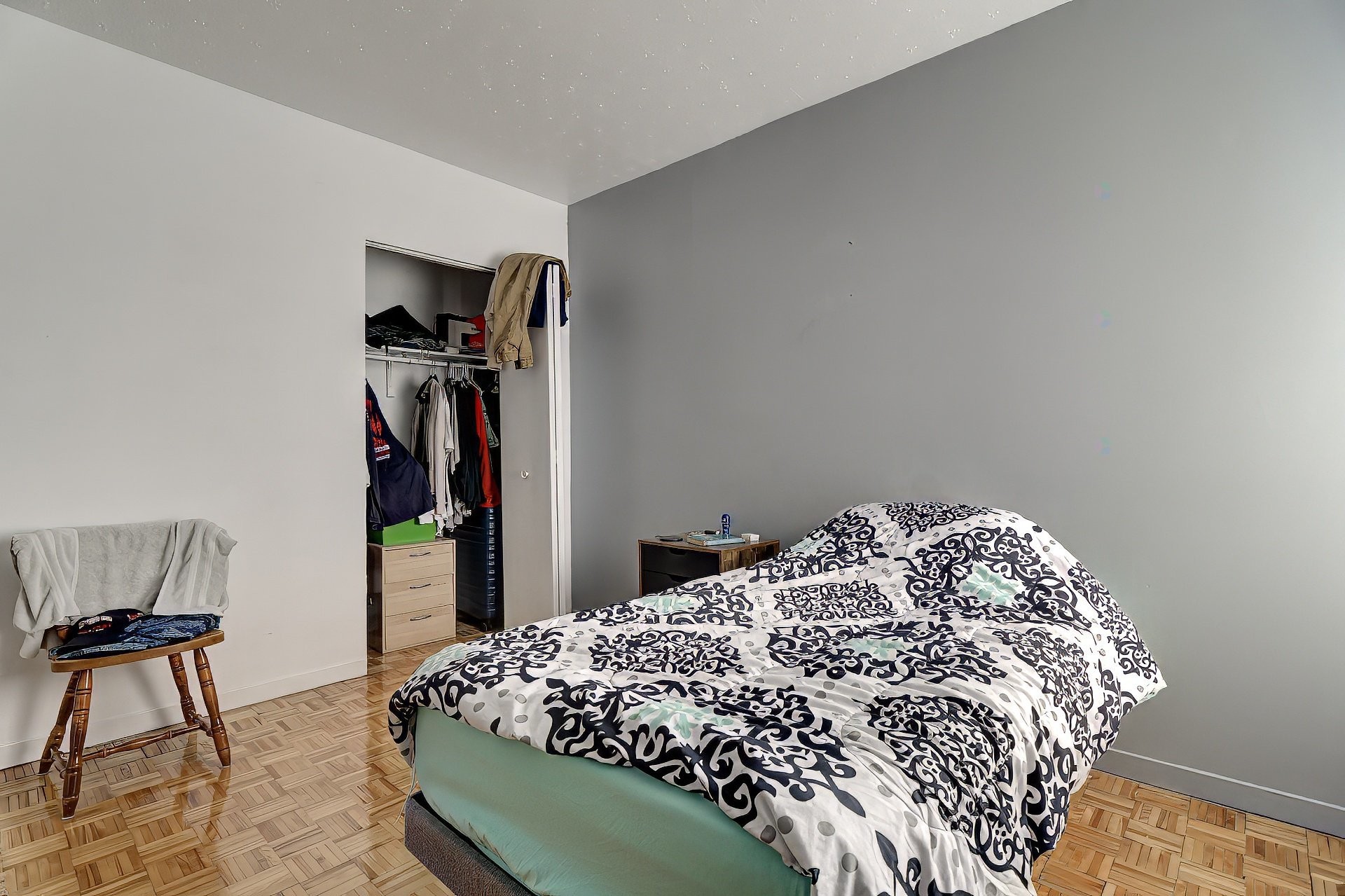 









2050

 - 2056


Av. Letourneux

,
Montréal (Mercier/Hochelaga-Maisonneuve),




QC
H1V2N4

