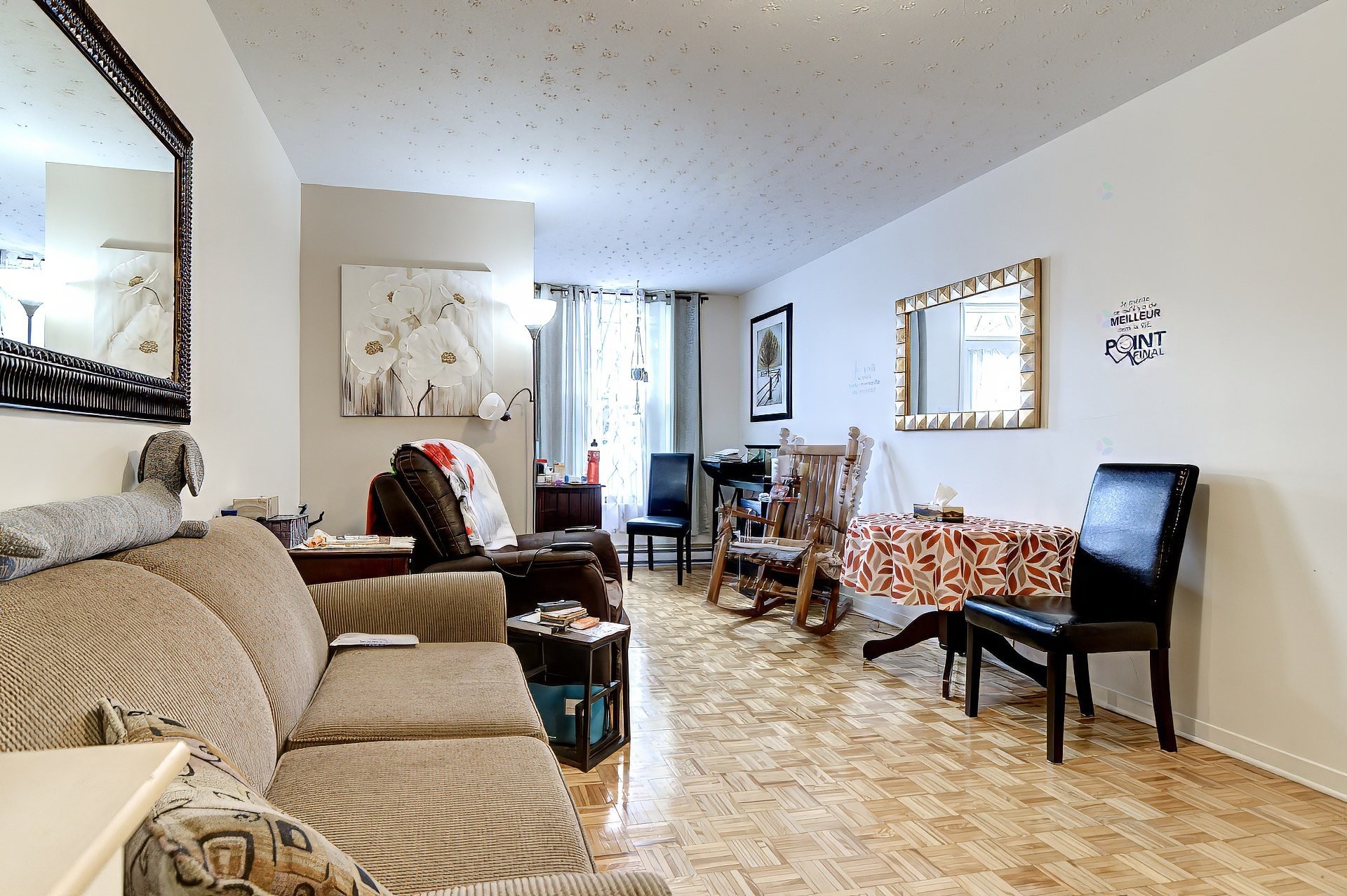 









2050

 - 2056


Av. Letourneux

,
Montréal (Mercier/Hochelaga-Maisonneuve),




QC
H1V2N4

