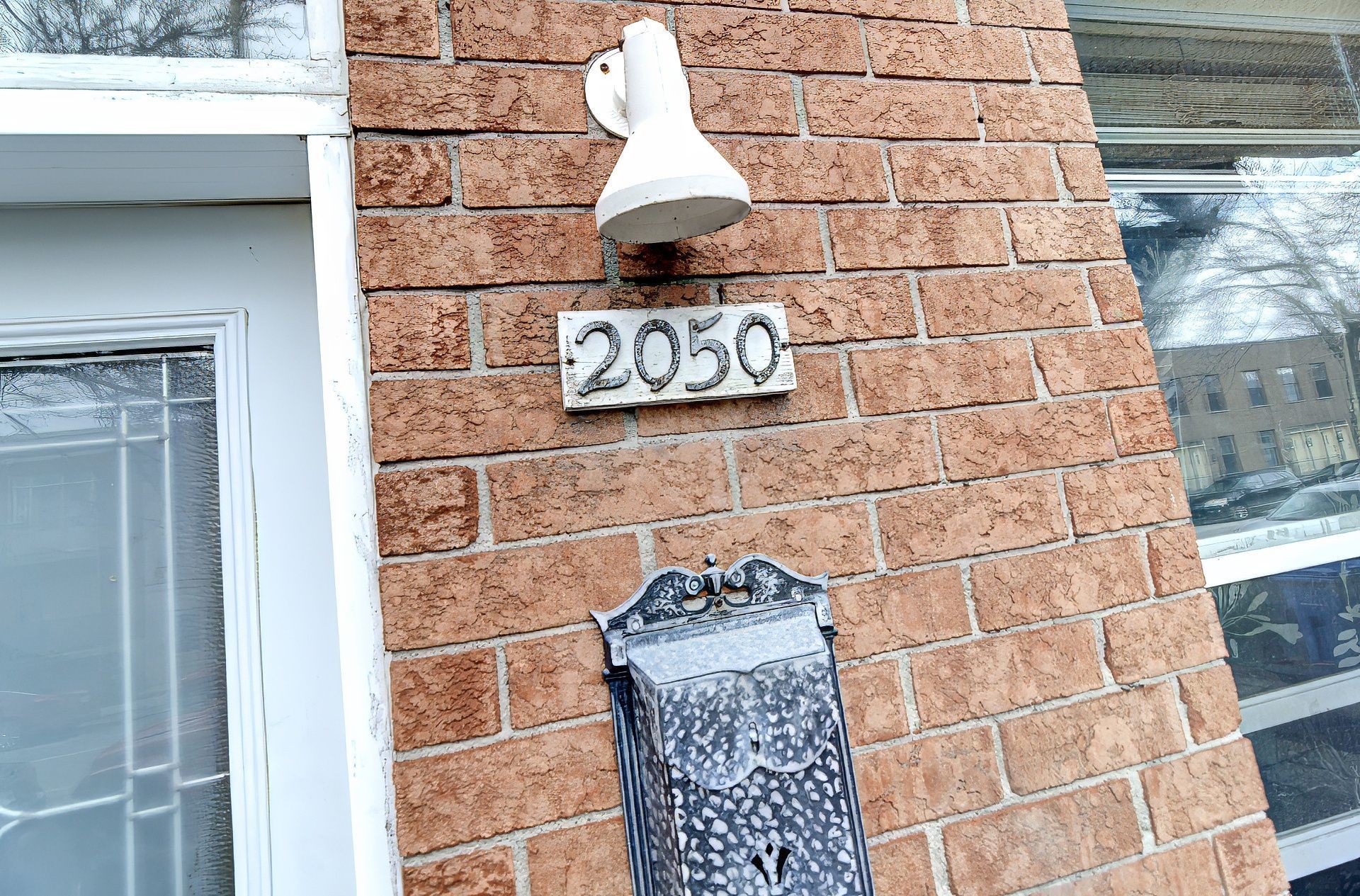 









2050

 - 2056


Av. Letourneux

,
Montréal (Mercier/Hochelaga-Maisonneuve),




QC
H1V2N4

