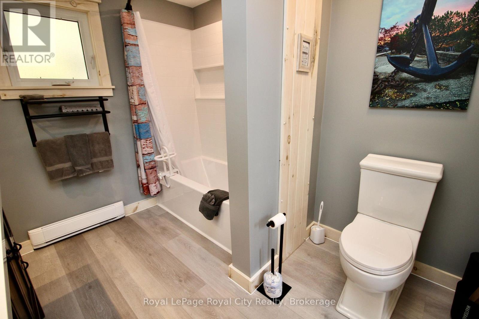 












4 LEGION STREET

,
Northern Bruce Peninsula,




Ontario
N0H2R0

