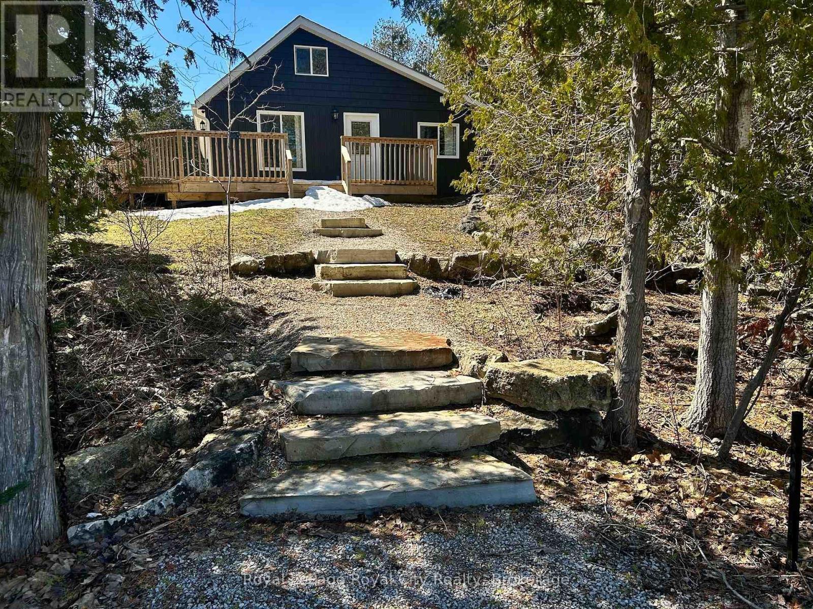 












4 LEGION STREET

,
Northern Bruce Peninsula,




Ontario
N0H2R0

