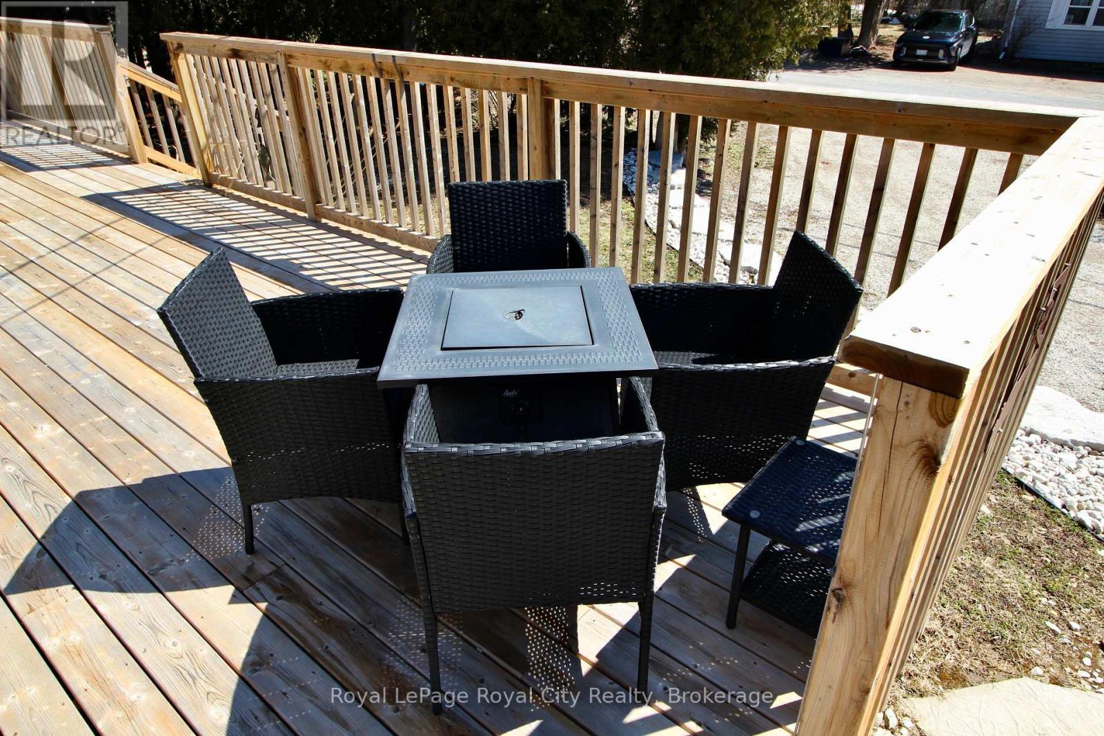 












4 LEGION STREET

,
Northern Bruce Peninsula,




Ontario
N0H2R0

