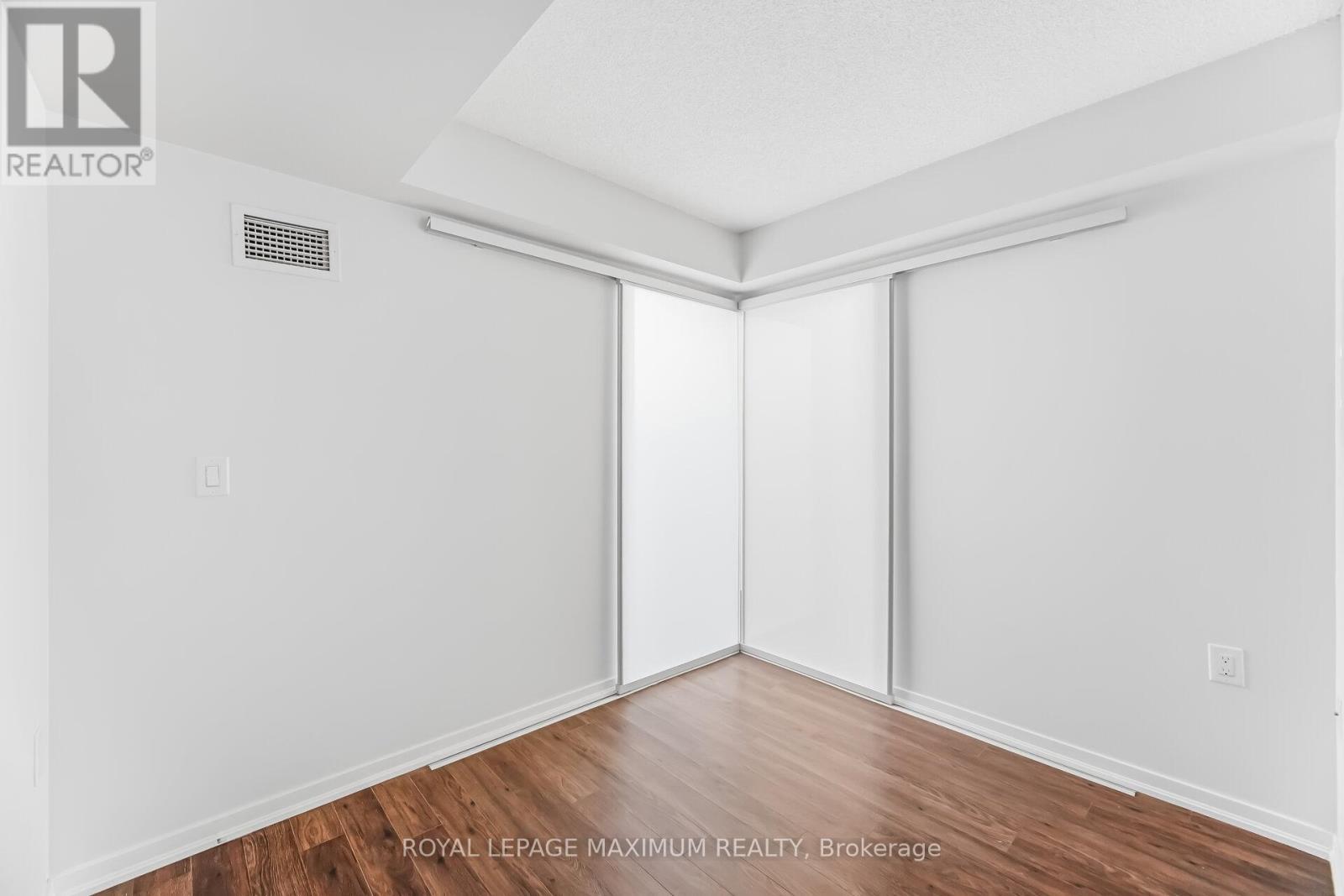 












728 W - 36 LISGAR STREET

,
Toronto,




Ontario
M6J0C7

