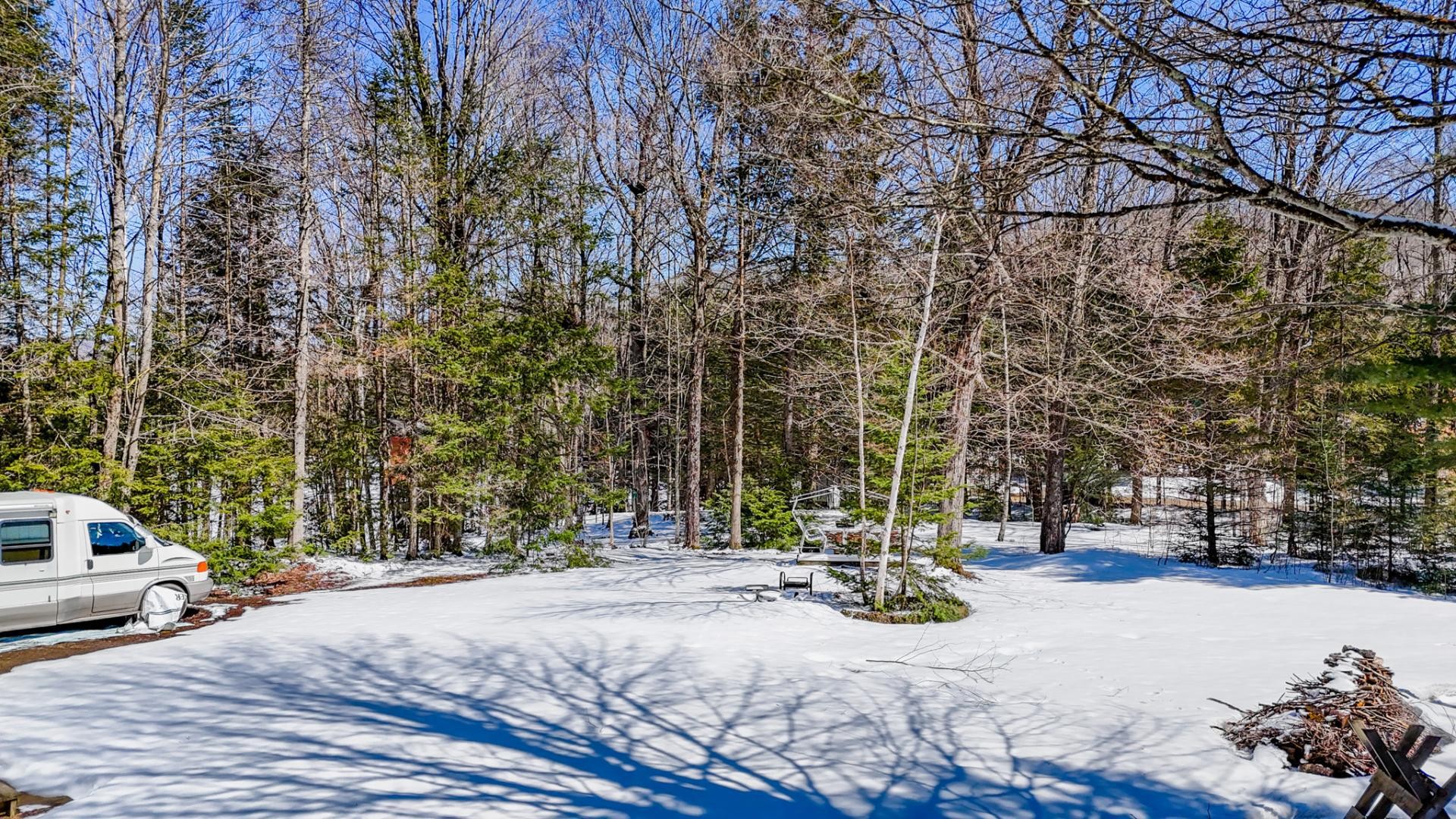 









24A

 - 24B


Imp. des Pruches

,
Bolton-Est,




QC
J0E1G0

