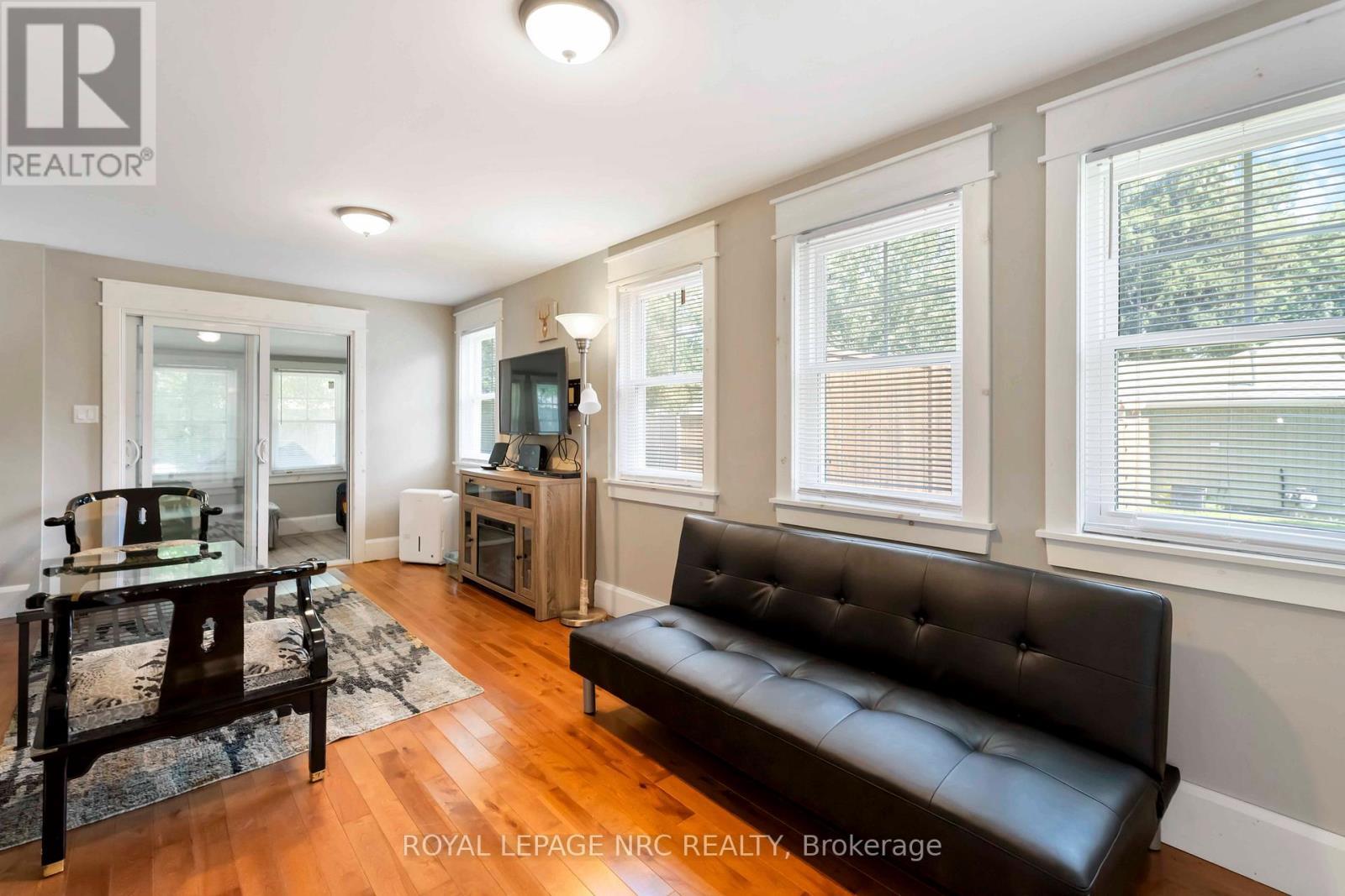 












3242 RISELAY AVENUE

,
Fort Erie (Ridgeway),




Ontario
L0S1N0

