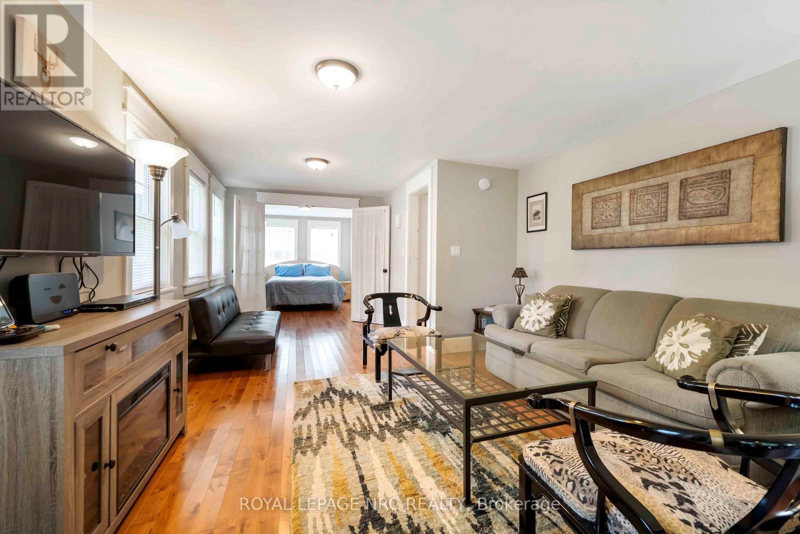 












3242 RISELAY AVENUE

,
Fort Erie (Ridgeway),




Ontario
L0S1N0

