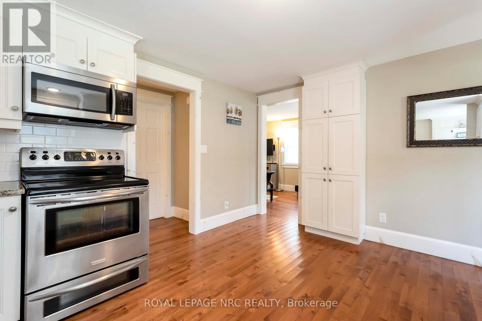 












3242 RISELAY AVENUE

,
Fort Erie (Ridgeway),




Ontario
L0S1N0


