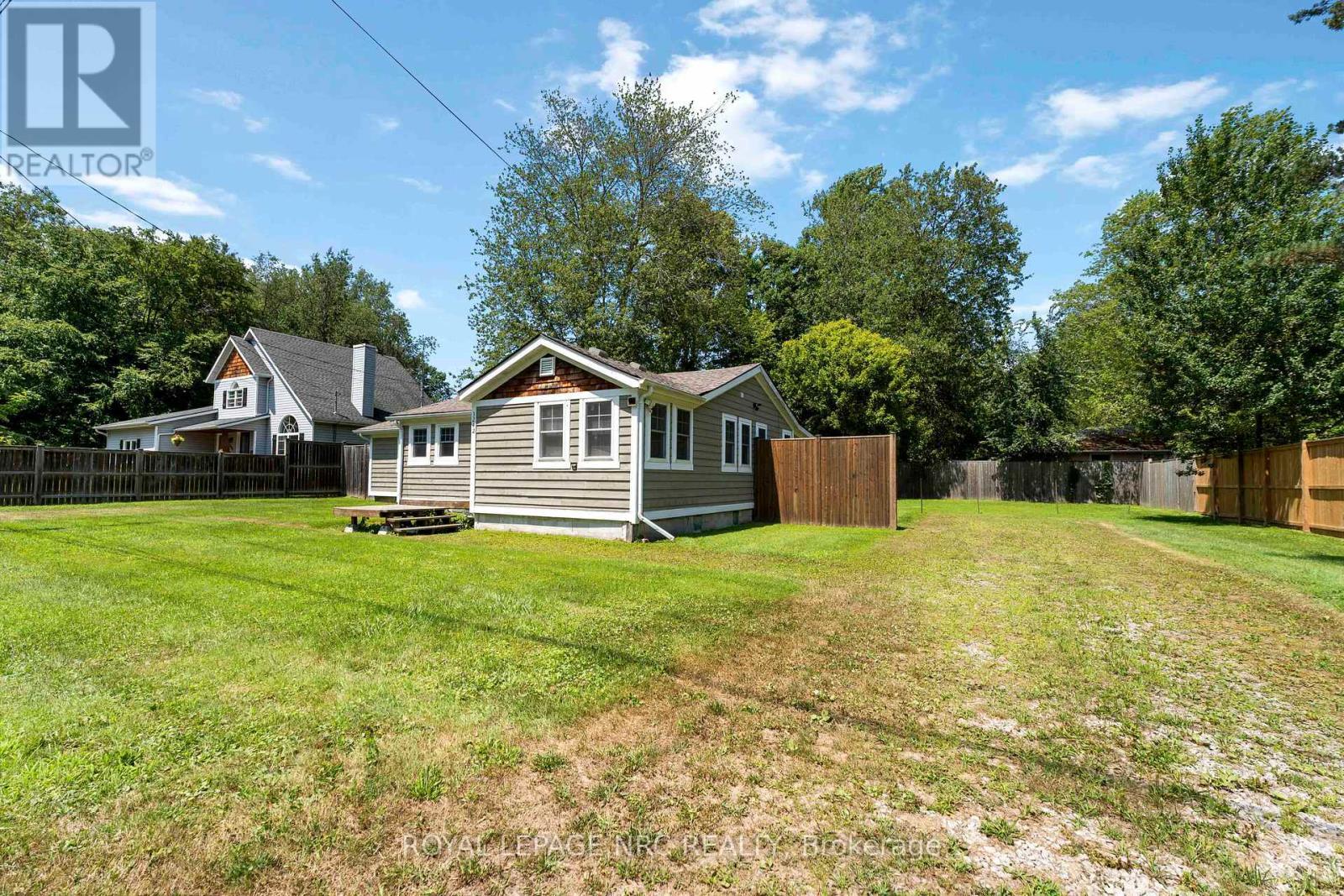 












3242 RISELAY AVENUE

,
Fort Erie (Ridgeway),




Ontario
L0S1N0

