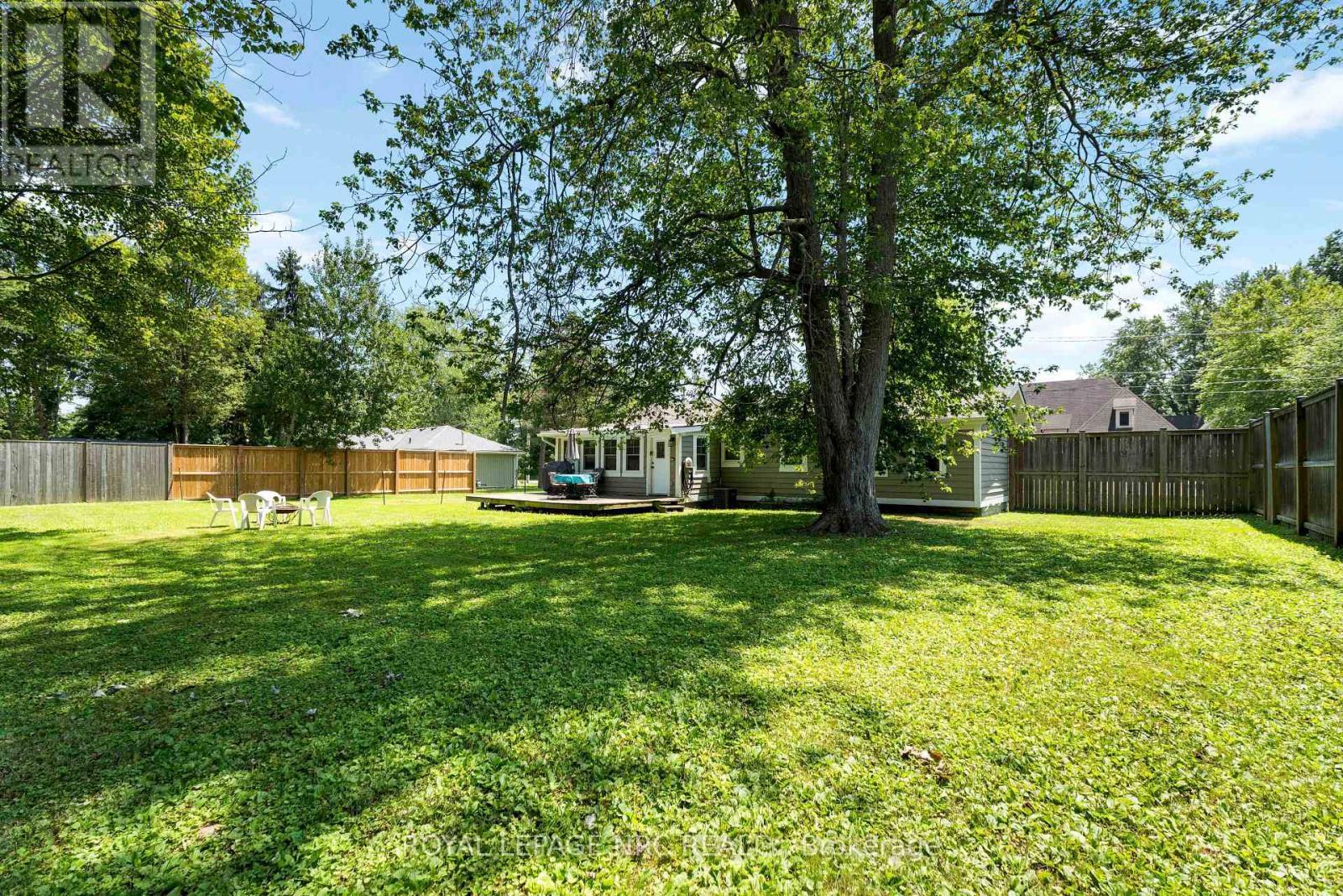 












3242 RISELAY AVENUE

,
Fort Erie (Ridgeway),




Ontario
L0S1N0

