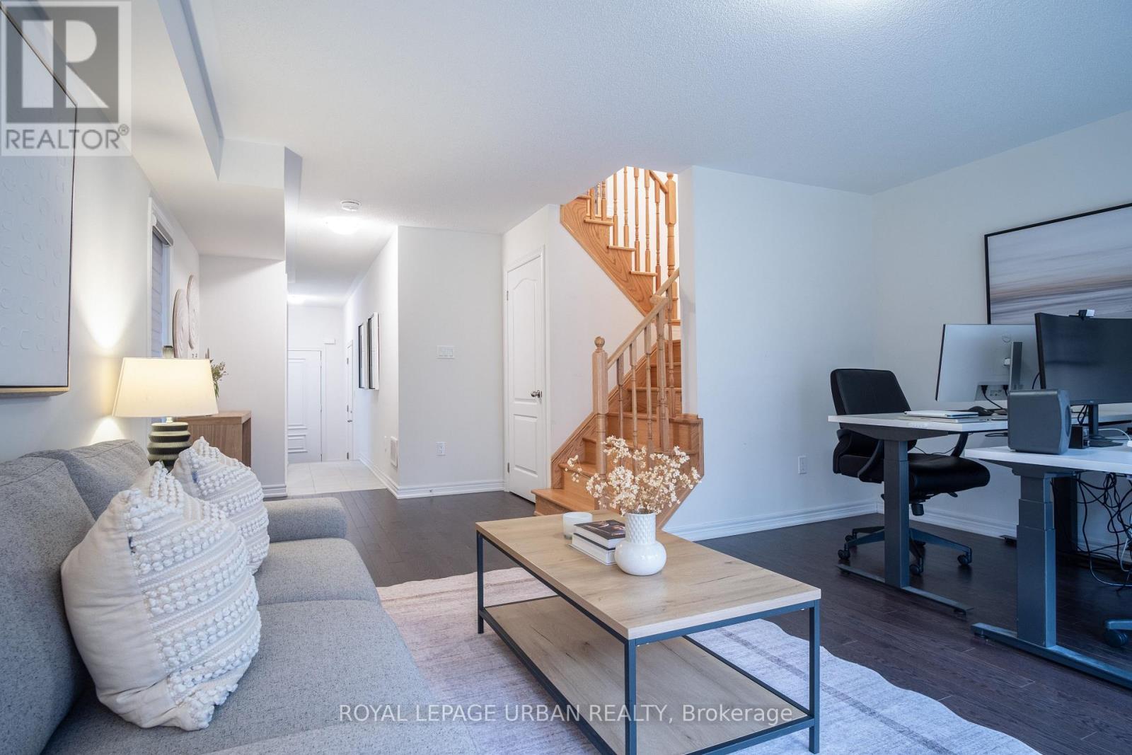 












3963 LODI ROAD

,
Burlington,




Ontario
L7M0Z7

