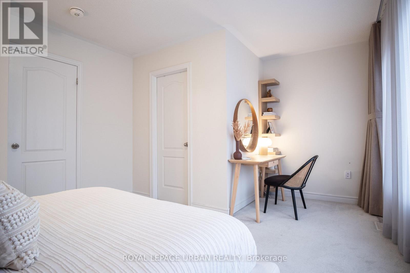 












3963 LODI ROAD

,
Burlington,




Ontario
L7M0Z7

