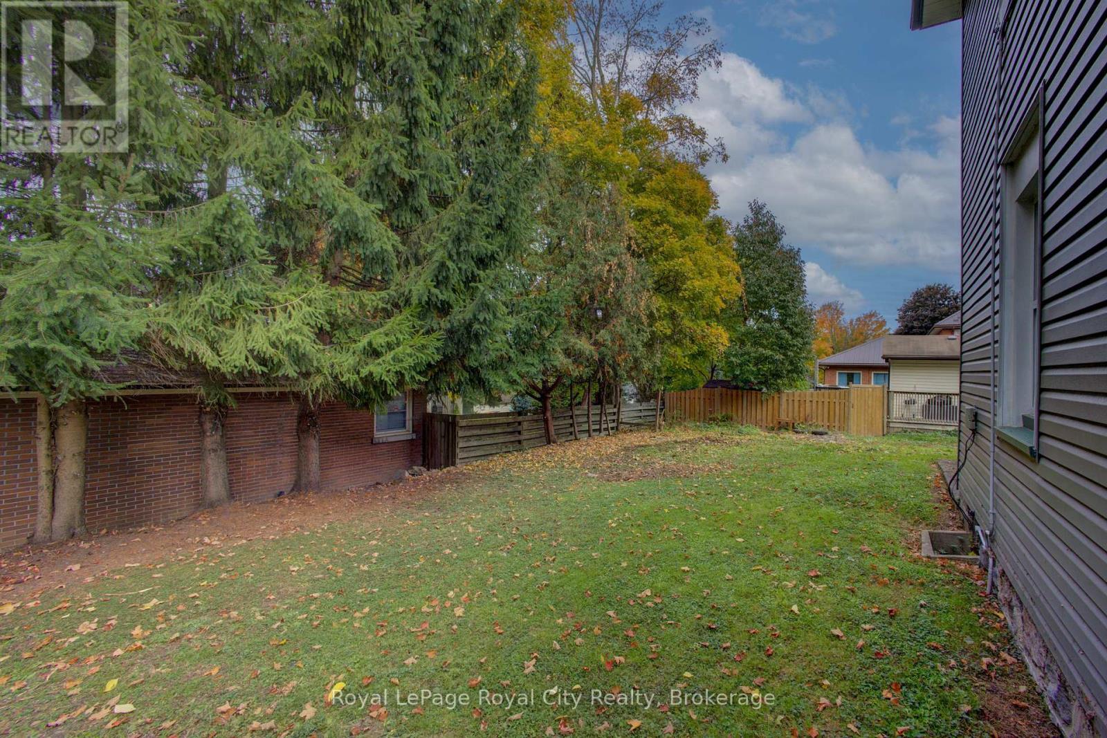












103 PATRICK STREET E

,
North Huron (Wingham),




Ontario
N0G2N0

