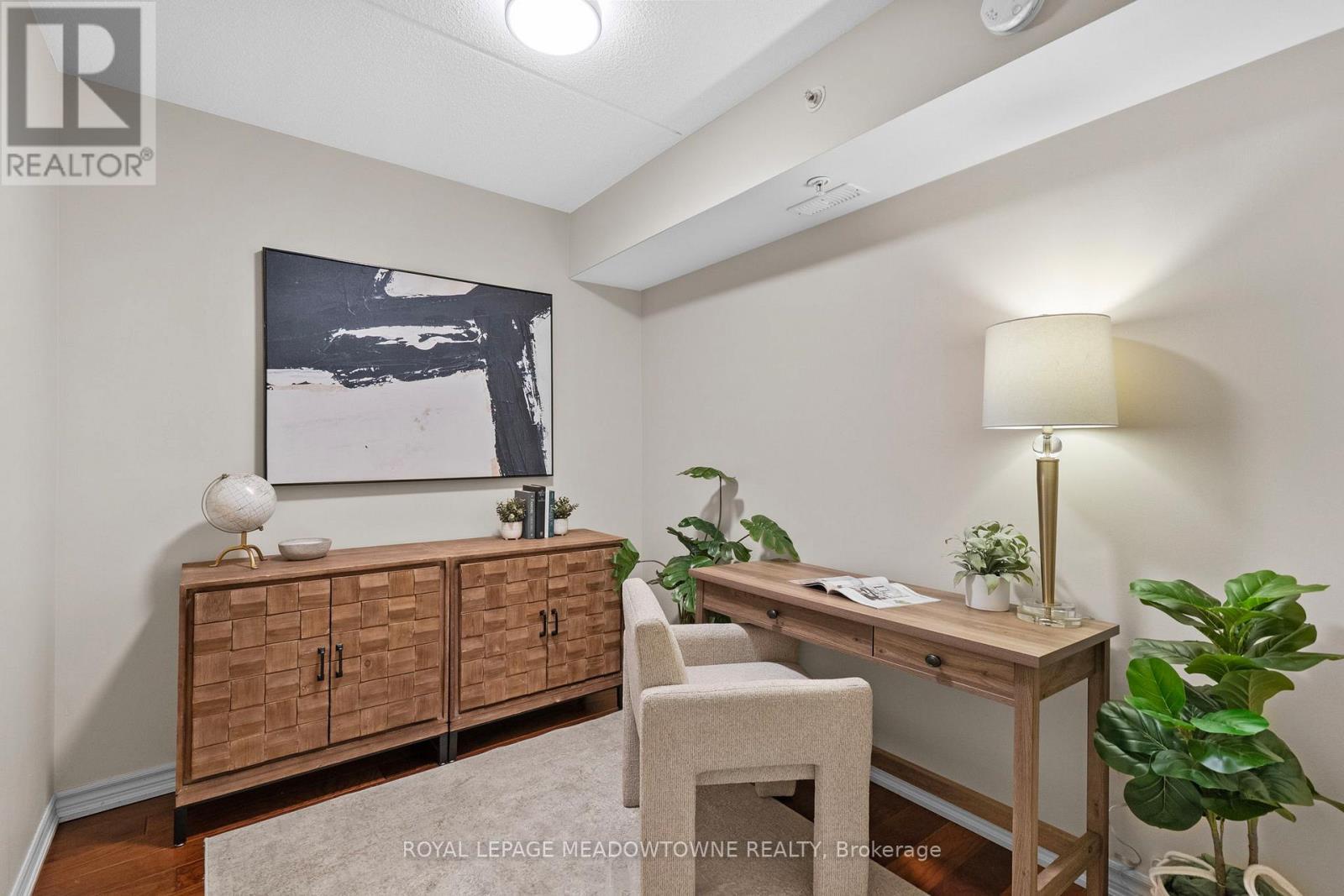 












310 - 1470 MAIN STREET E

,
Milton,




Ontario
L9T8W6

