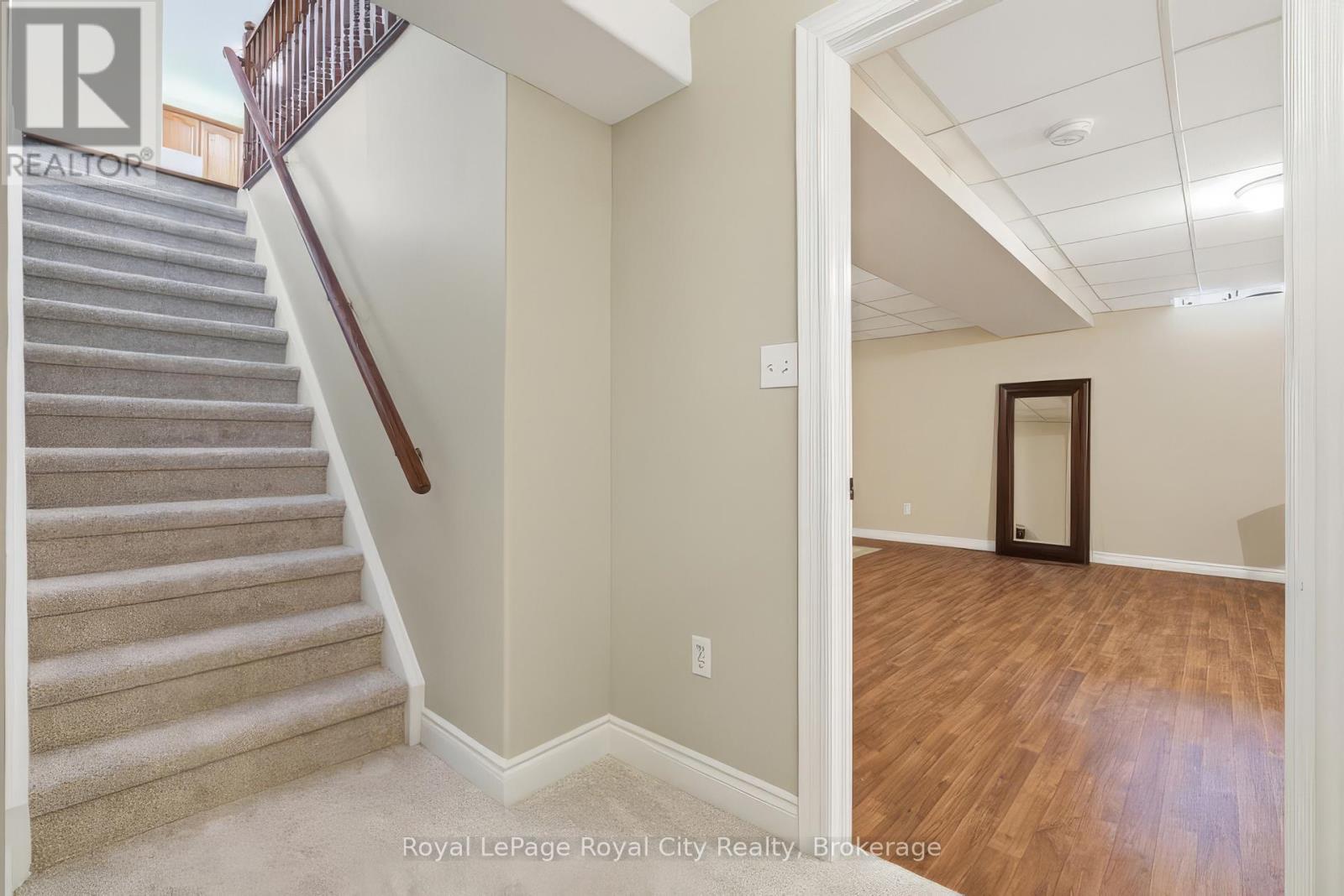 












249 RIDGE ROAD

,
Guelph/Eramosa (Rockwood),




Ontario
N0B2K0

