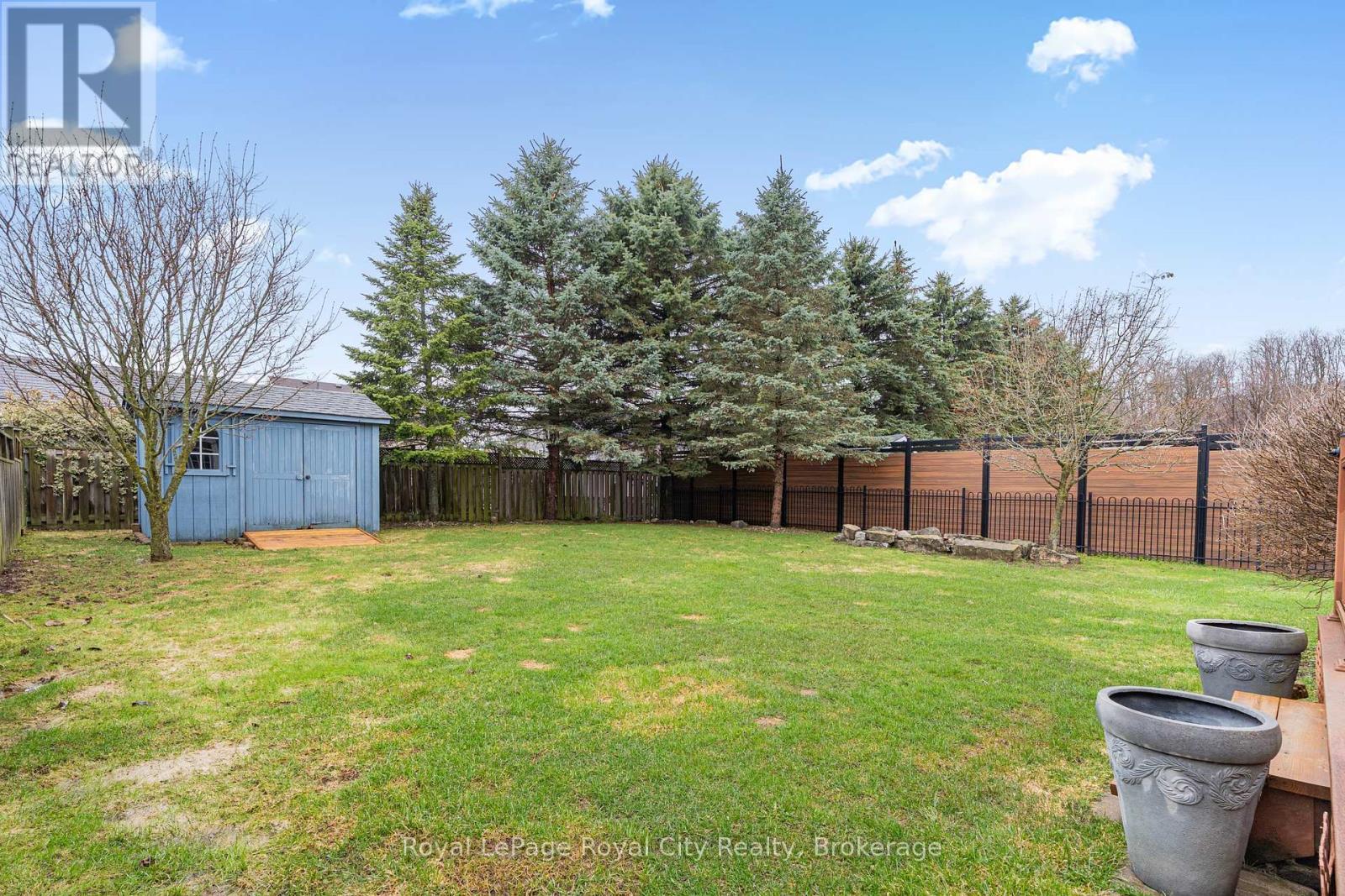 












249 RIDGE ROAD

,
Guelph/Eramosa (Rockwood),




Ontario
N0B2K0

