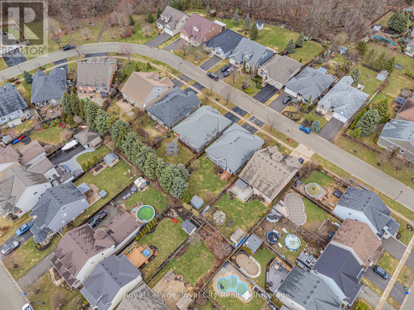 












249 RIDGE ROAD

,
Guelph/Eramosa (Rockwood),




Ontario
N0B2K0

