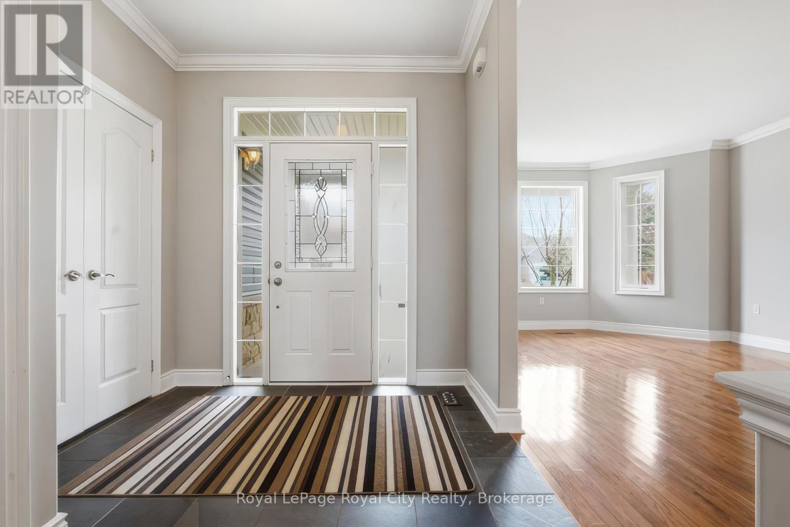 












249 RIDGE ROAD

,
Guelph/Eramosa (Rockwood),




Ontario
N0B2K0

