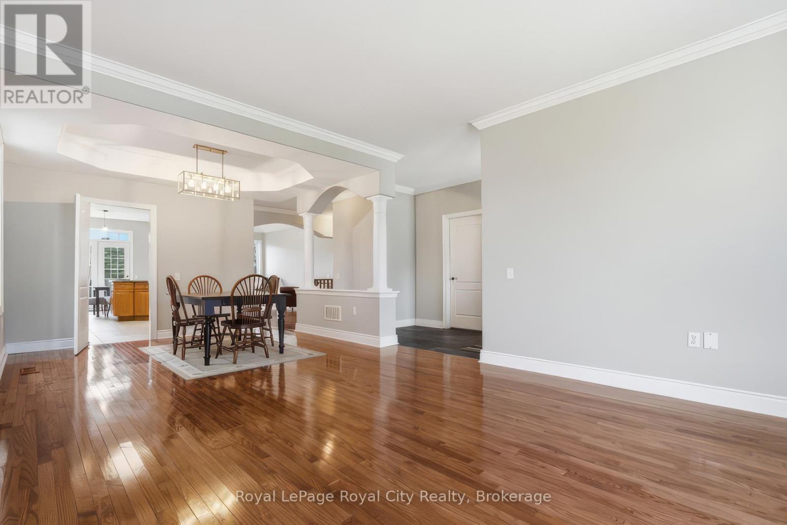












249 RIDGE ROAD

,
Guelph/Eramosa (Rockwood),




Ontario
N0B2K0

