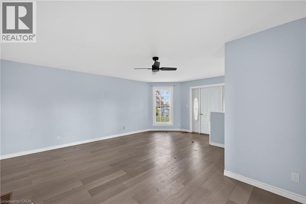 












527 BOND Street

,
Watford,




Ontario
N0M2S0

