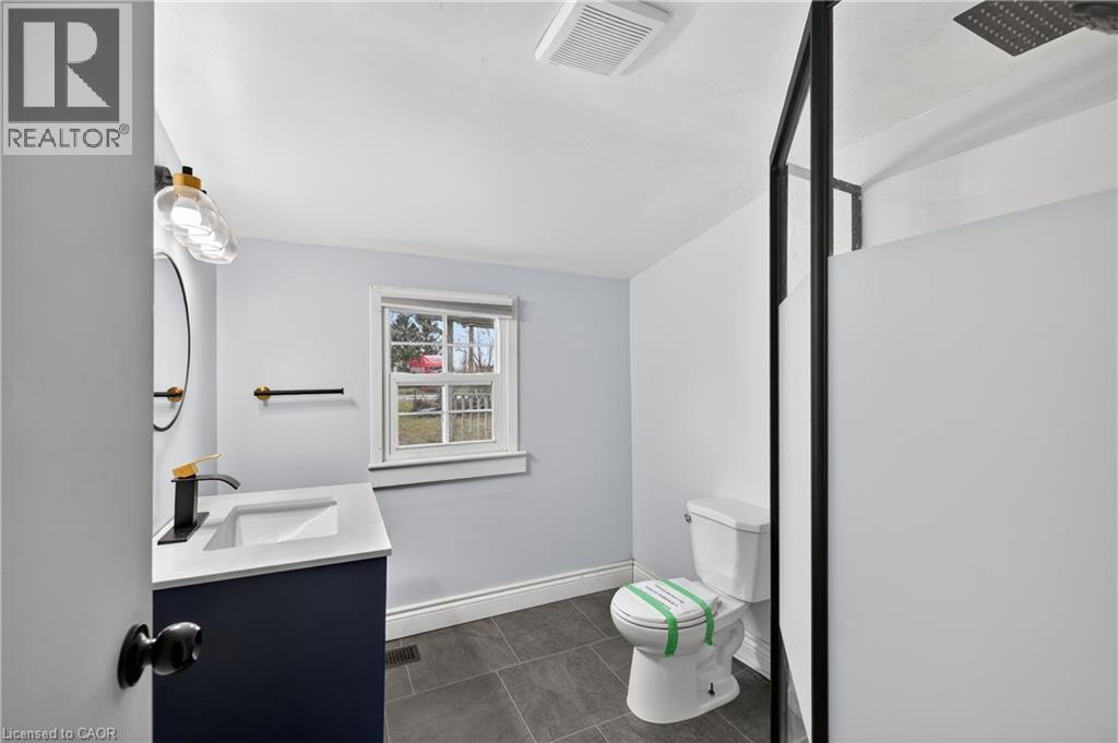 












527 BOND Street

,
Watford,




Ontario
N0M2S0

