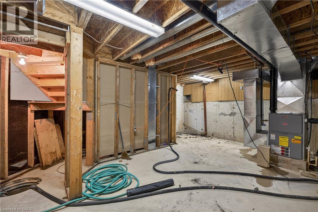 












527 BOND Street

,
Watford,




Ontario
N0M2S0

