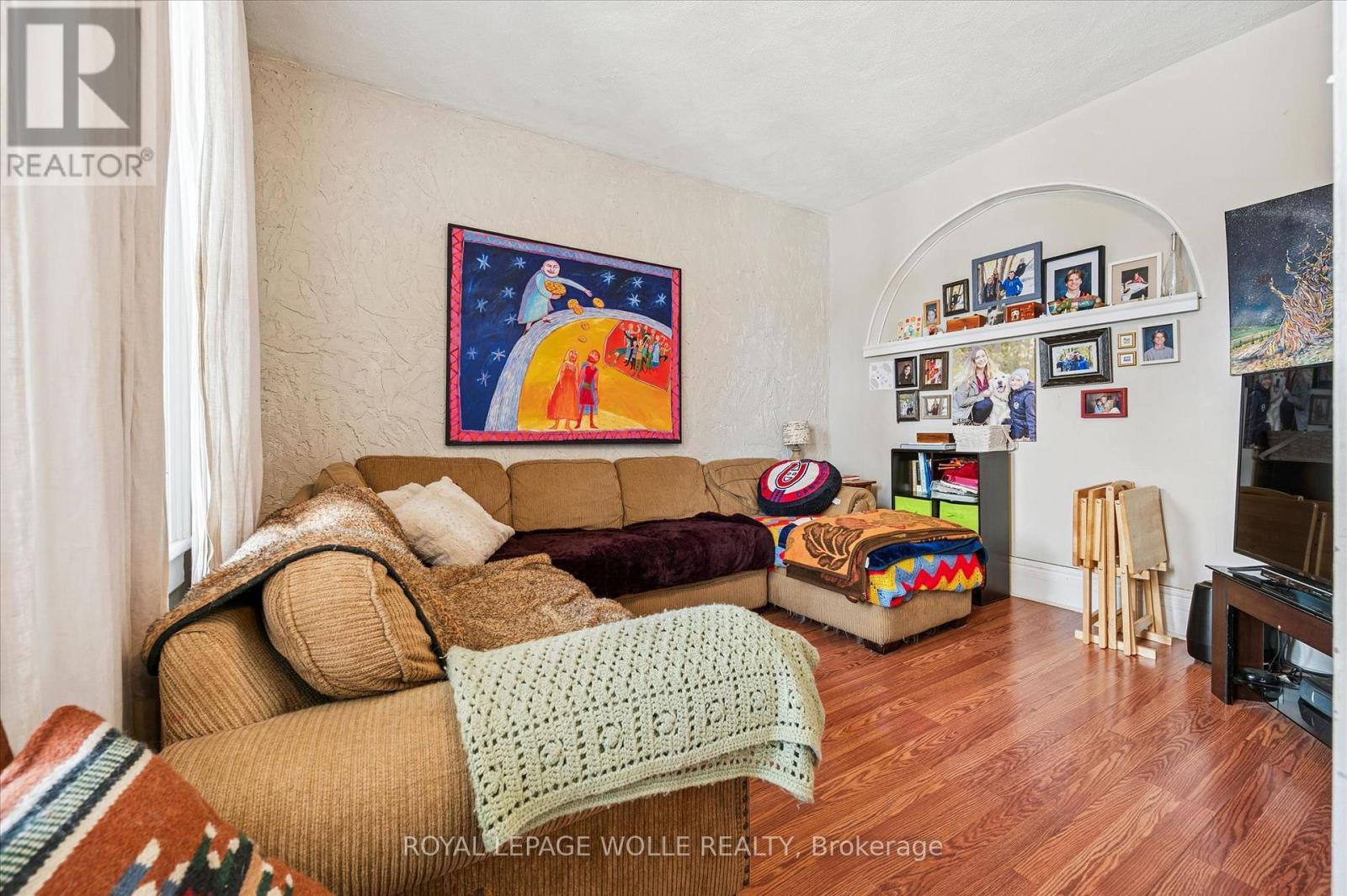 












156 WELLINGTON STREET N

,
Kitchener,




Ontario
N2H5K1

