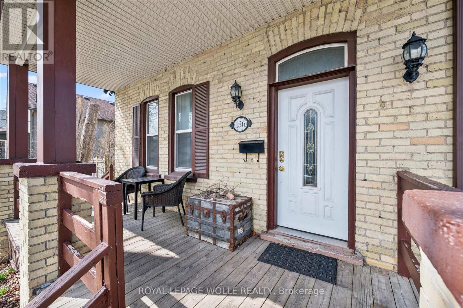 












156 WELLINGTON STREET N

,
Kitchener,




Ontario
N2H5K1

