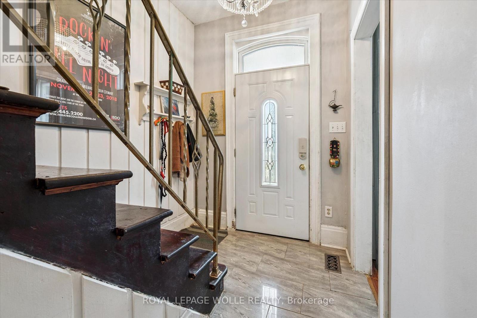 












156 WELLINGTON STREET N

,
Kitchener,




Ontario
N2H5K1

