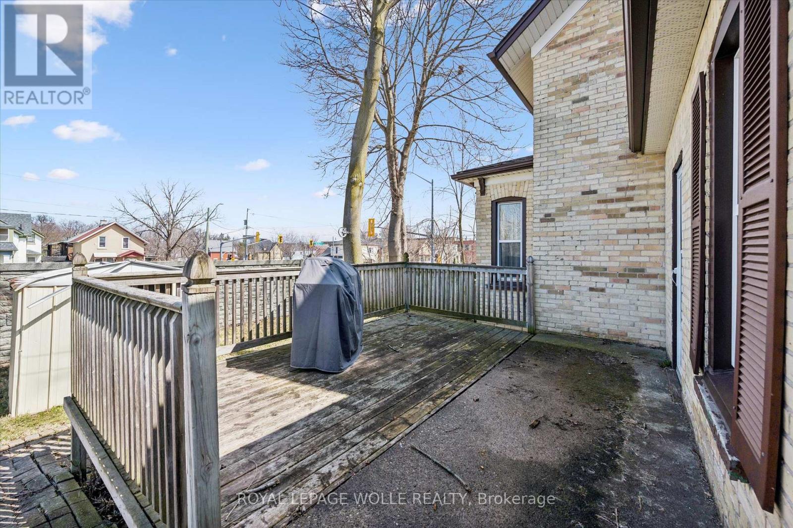 












156 WELLINGTON STREET N

,
Kitchener,




Ontario
N2H5K1

