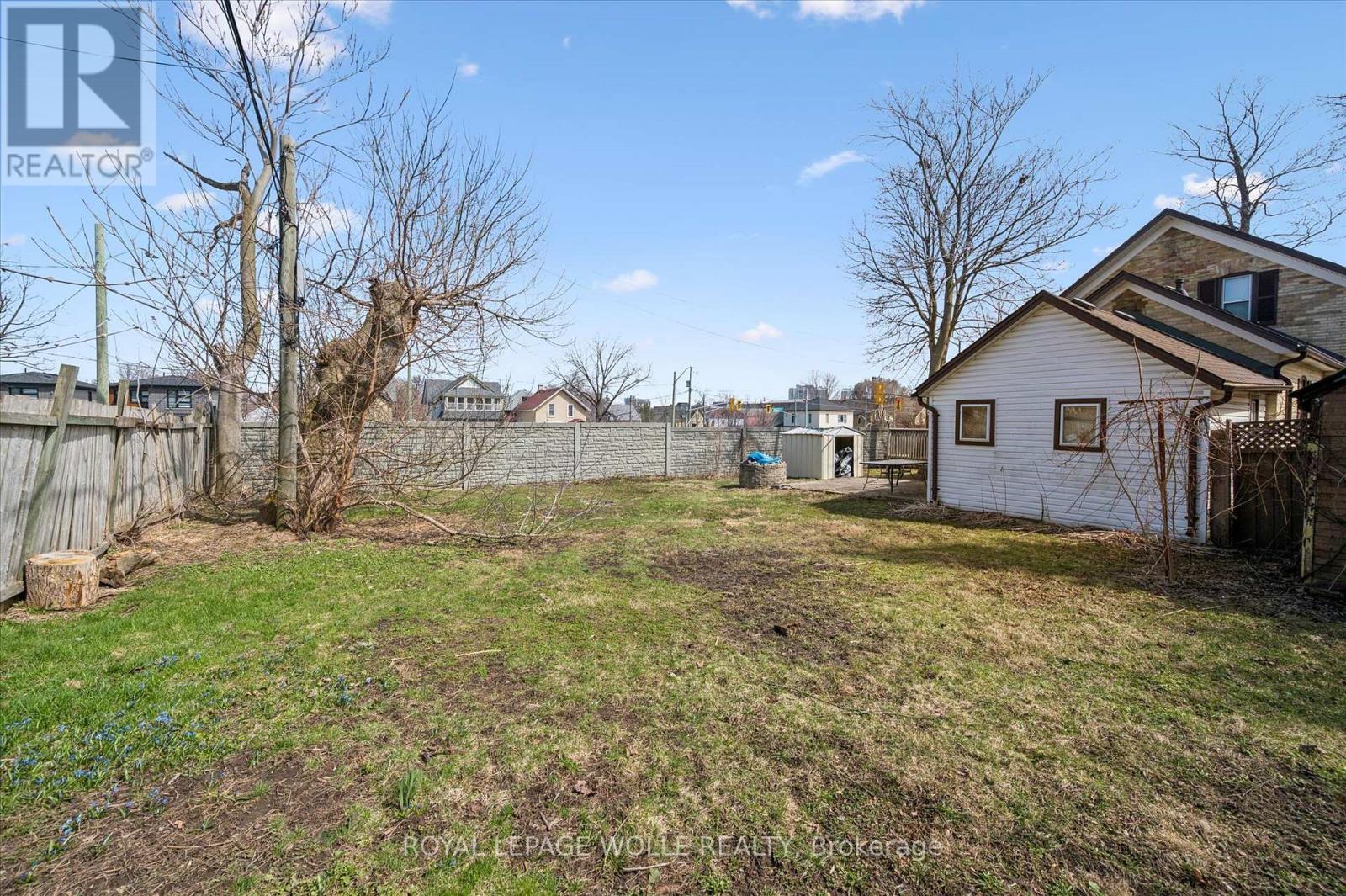 












156 WELLINGTON STREET N

,
Kitchener,




Ontario
N2H5K1

