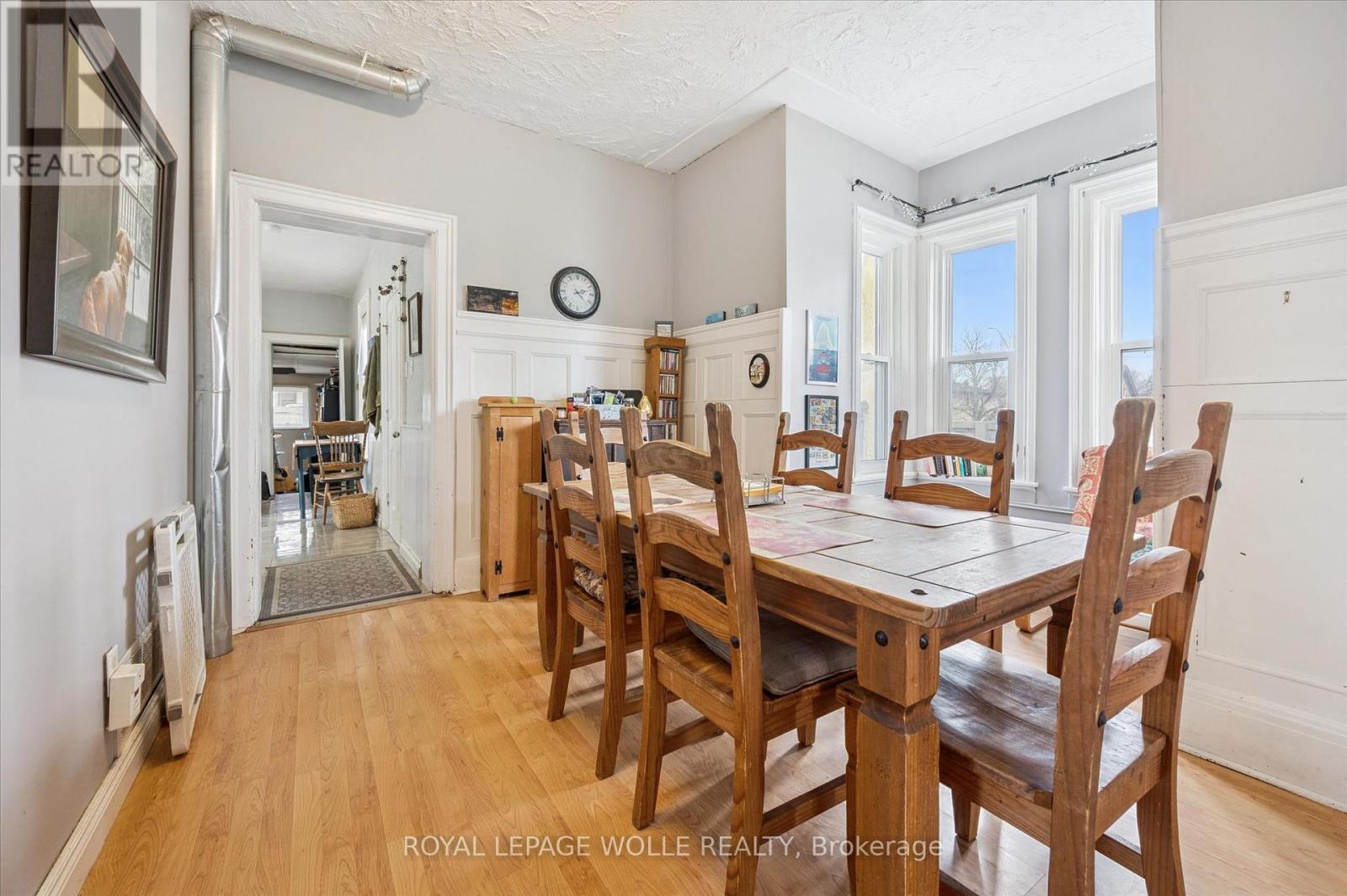 












156 WELLINGTON STREET N

,
Kitchener,




Ontario
N2H5K1

