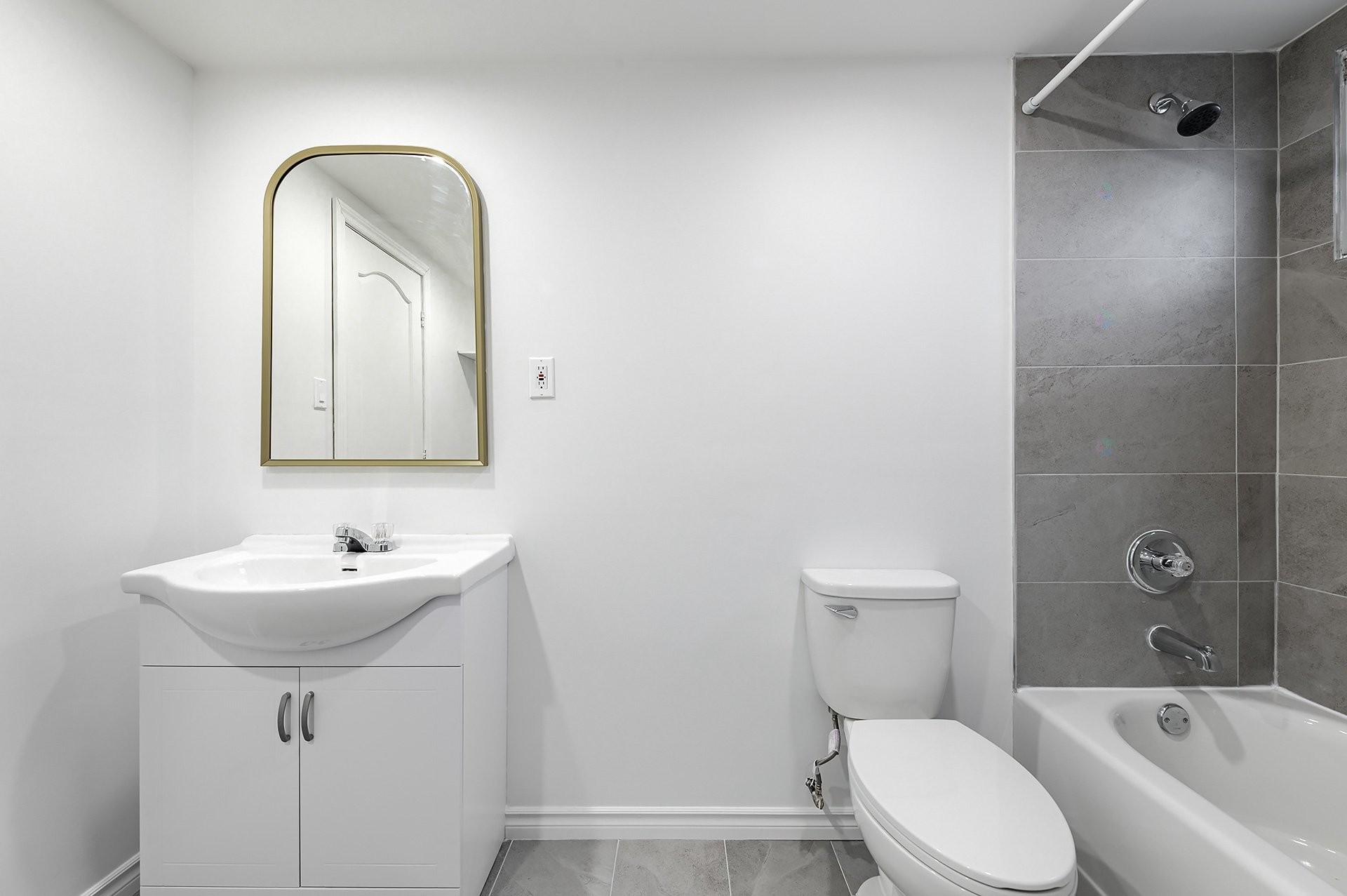 









8340


Boul. Langelier

, 4,
Montréal (Saint-Léonard),




QC
H1P2C1

