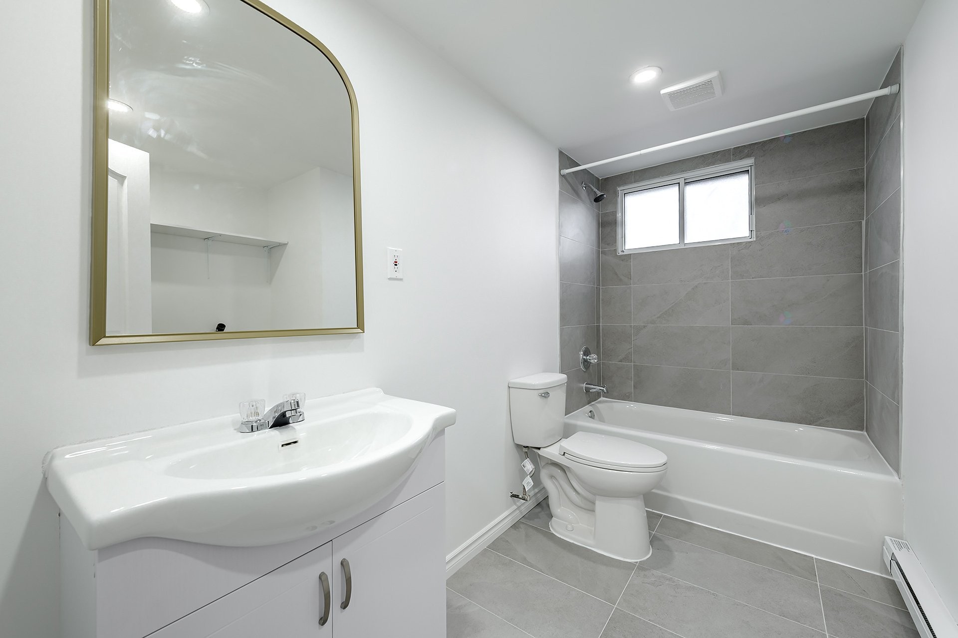 









8340


Boul. Langelier

, 4,
Montréal (Saint-Léonard),




QC
H1P2C1

