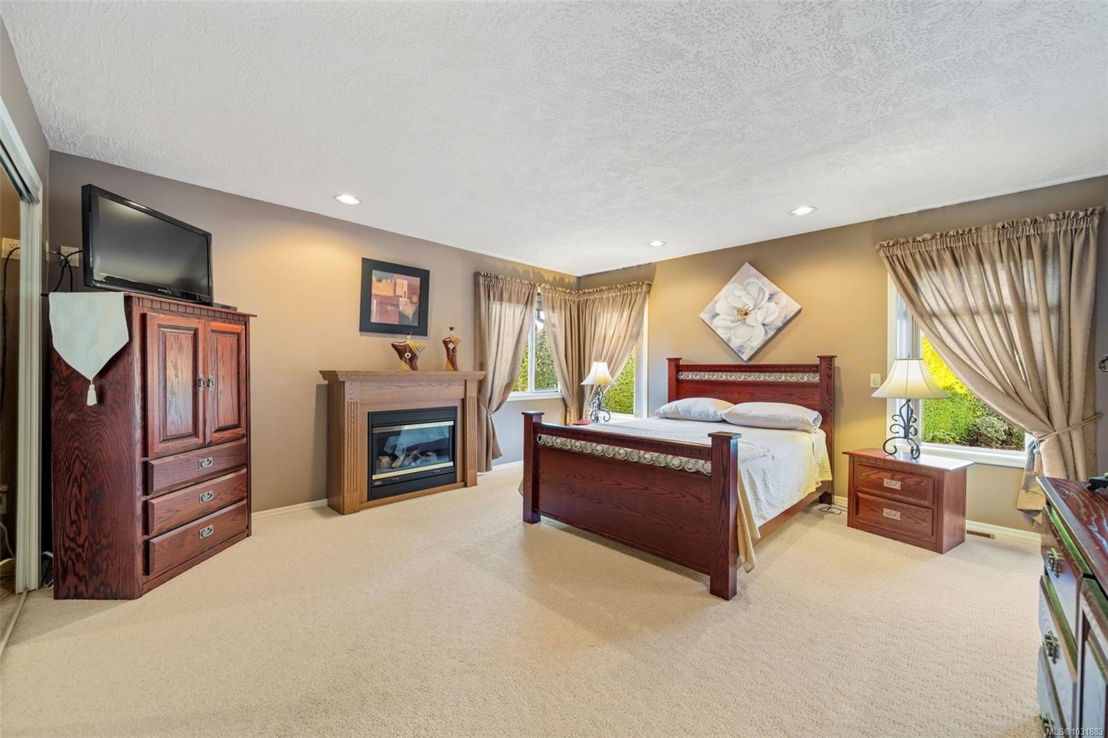 









2391


Alta Vista

Pl,
Central Saanich,




BC
V8Z 5S6

