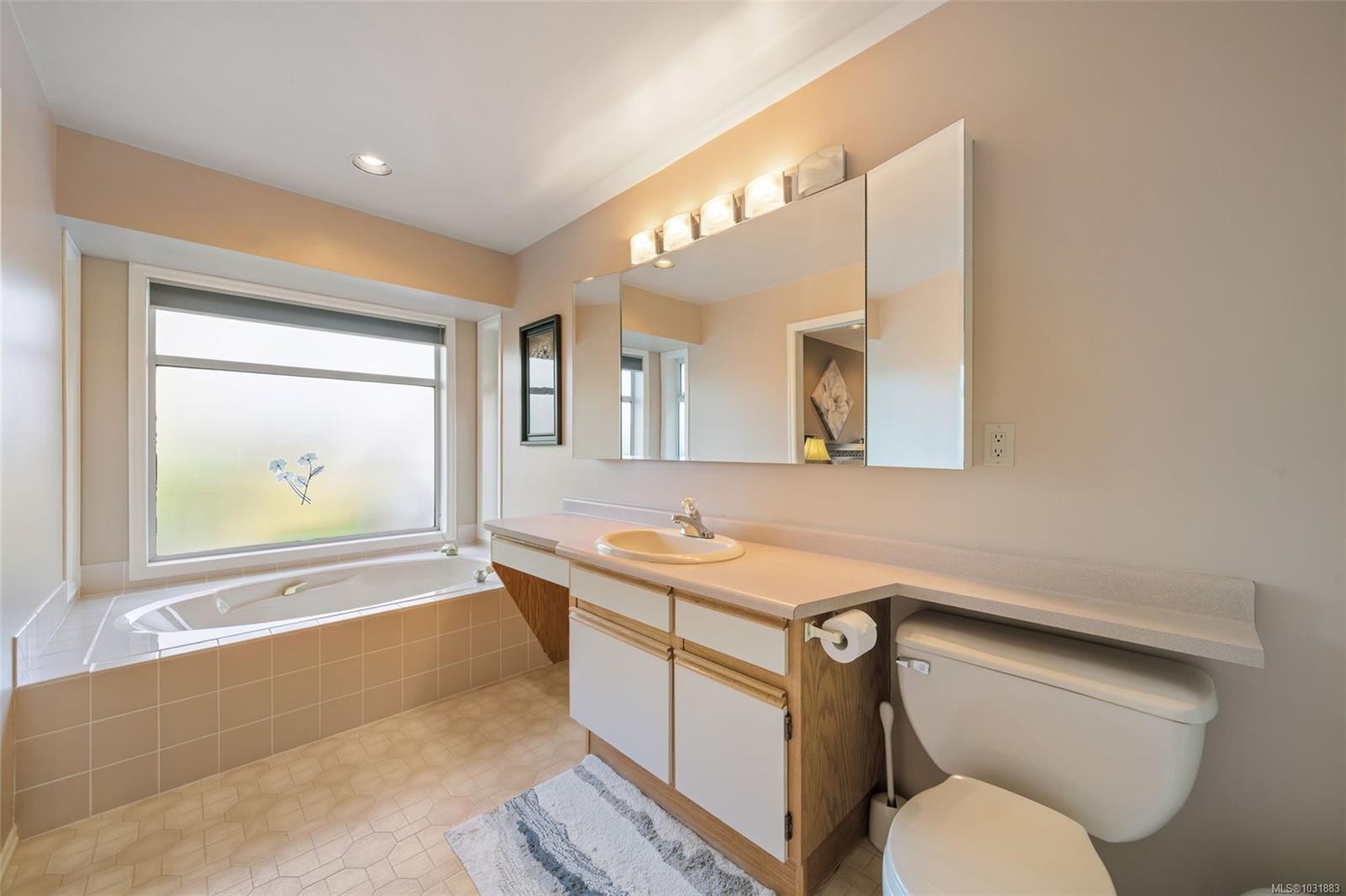 









2391


Alta Vista

Pl,
Central Saanich,




BC
V8Z 5S6

