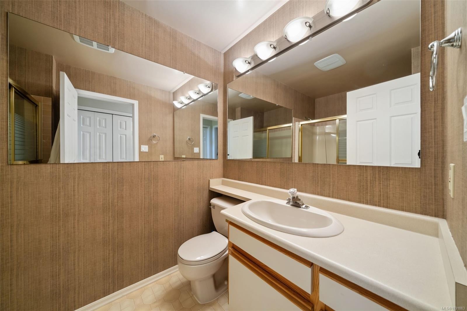 









2391


Alta Vista

Pl,
Central Saanich,




BC
V8Z 5S6

