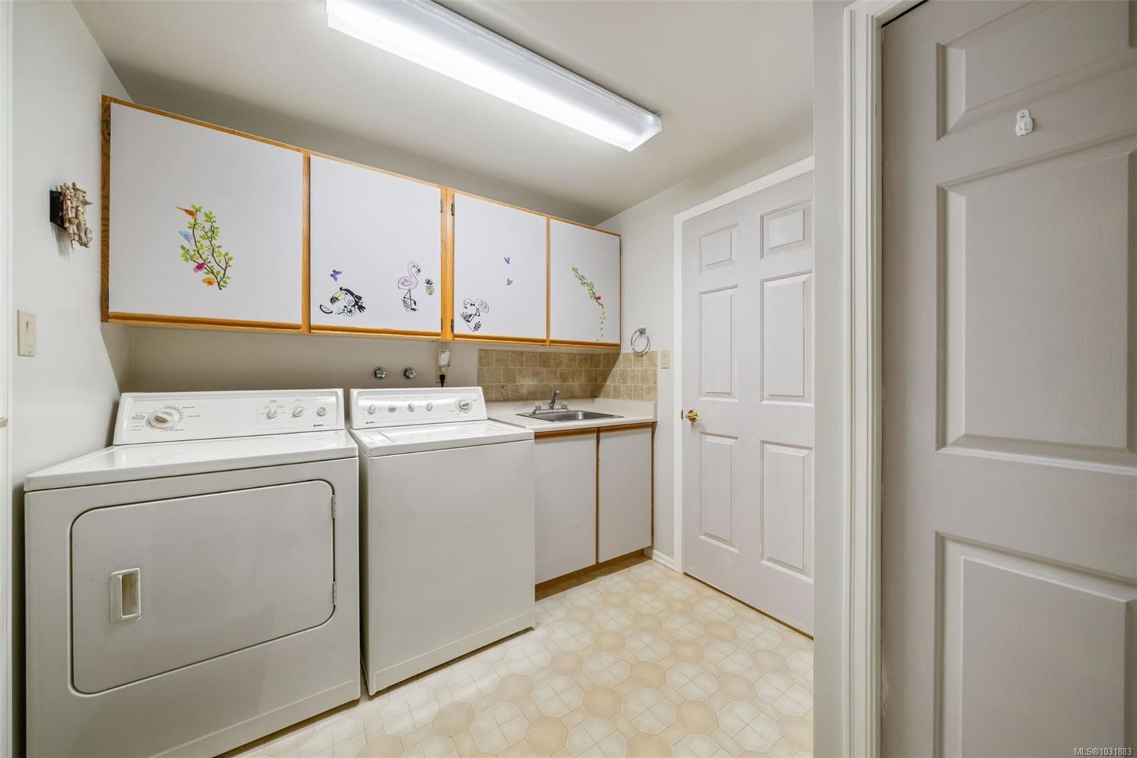









2391


Alta Vista

Pl,
Central Saanich,




BC
V8Z 5S6

