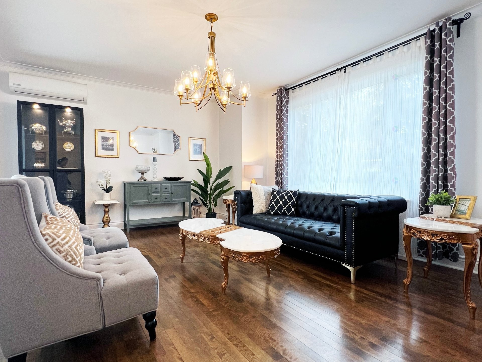 









4672


Av. Lacombe

,
Montréal (Côte-des-Neiges/Notre-Dame-de-Grâce),




QC
H3W1R3

