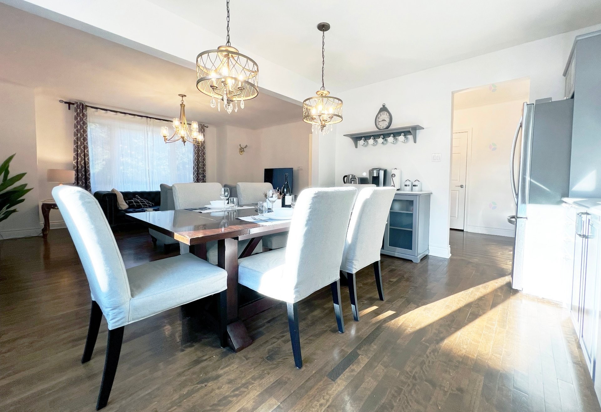 









4672


Av. Lacombe

,
Montréal (Côte-des-Neiges/Notre-Dame-de-Grâce),




QC
H3W1R3

