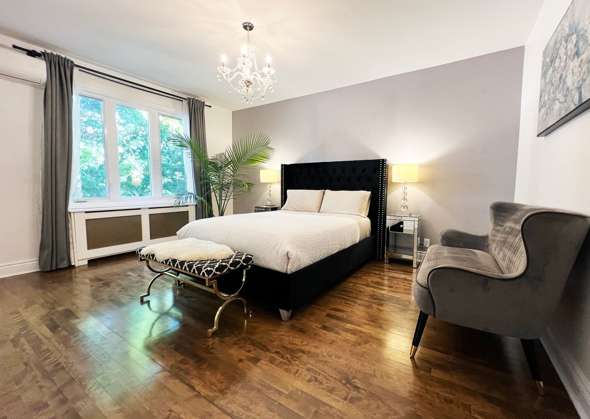 









4672


Av. Lacombe

,
Montréal (Côte-des-Neiges/Notre-Dame-de-Grâce),




QC
H3W1R3

