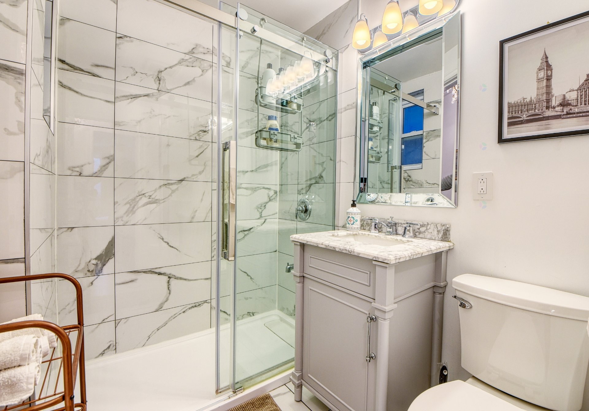 









4672


Av. Lacombe

,
Montréal (Côte-des-Neiges/Notre-Dame-de-Grâce),




QC
H3W1R3

