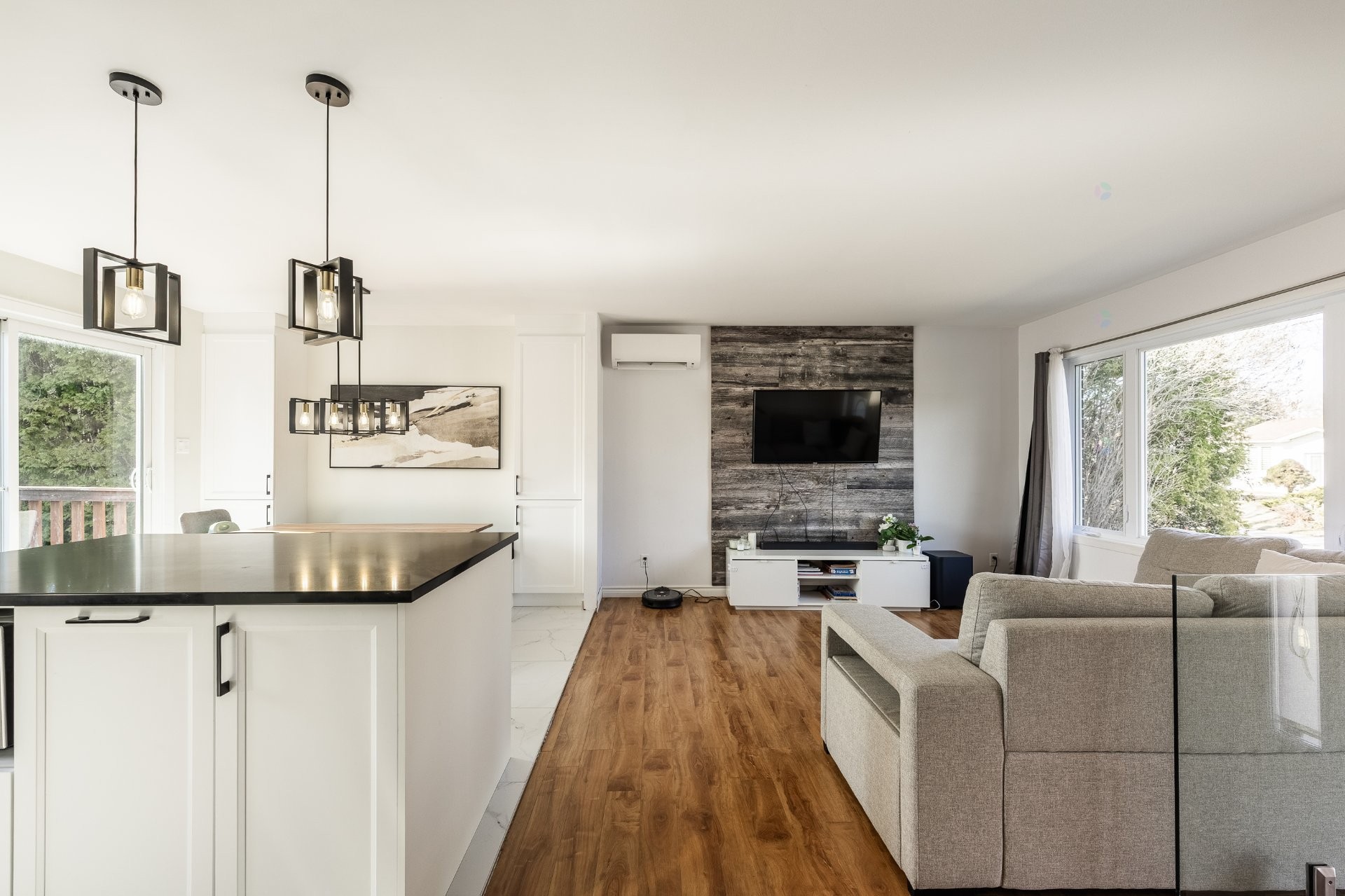









630


Rue Claude

,
Beloeil,




QC
J3G4X4

