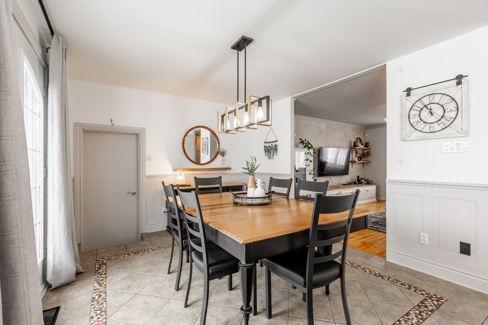 









24


Rue Amireault

,
L'Épiphanie,




QC
J5X2S2

