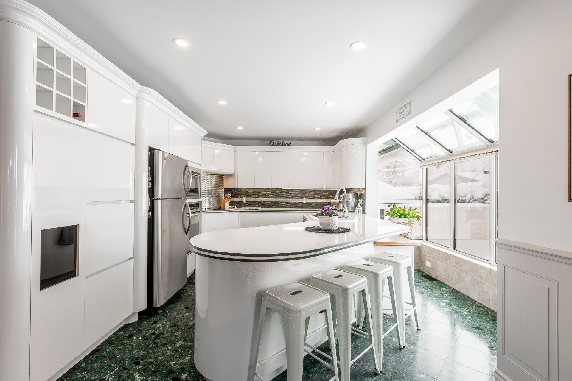 









24


Rue Amireault

,
L'Épiphanie,




QC
J5X2S2

