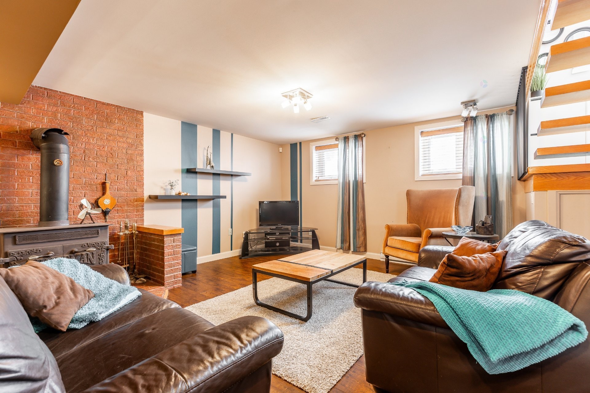 









24


Rue Amireault

,
L'Épiphanie,




QC
J5X2S2

