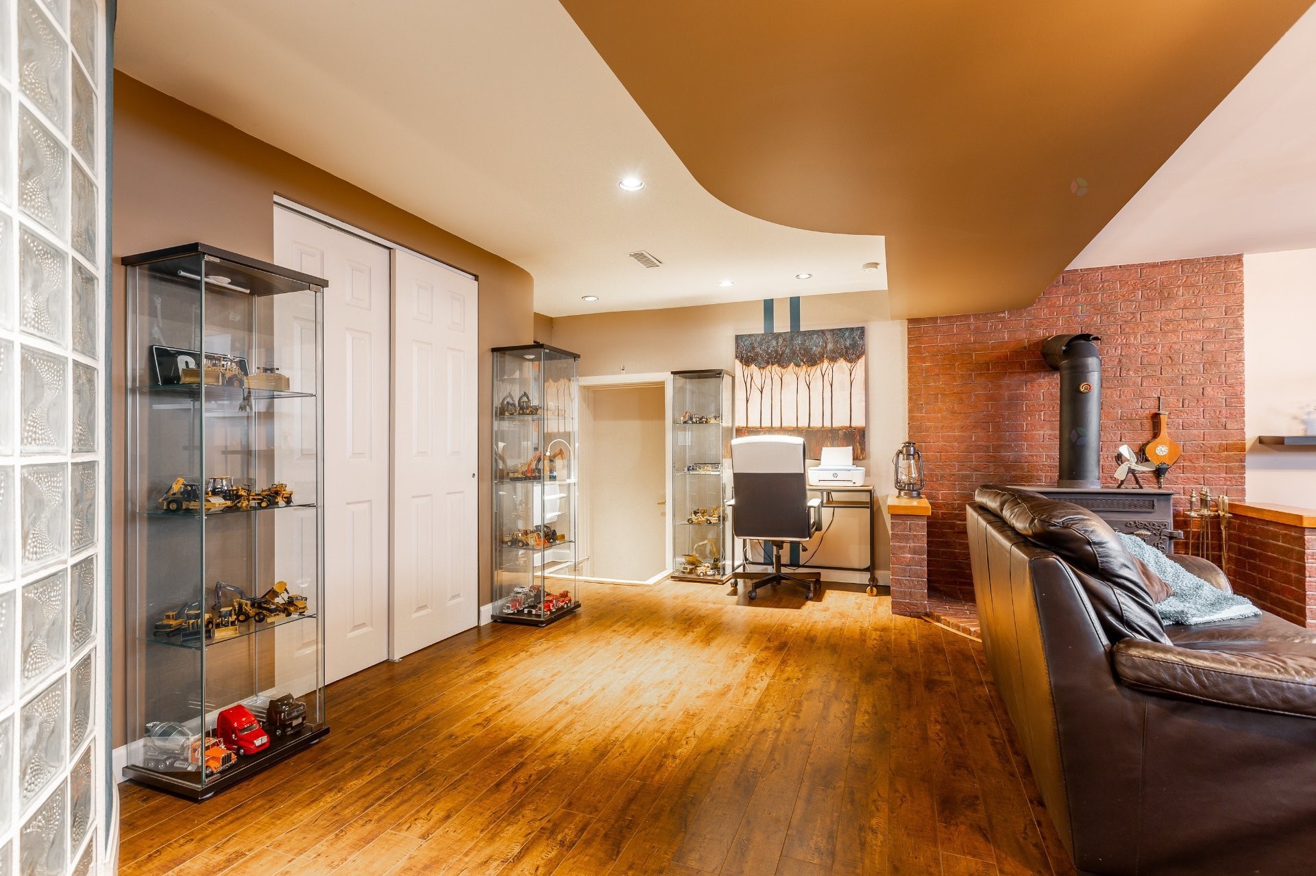 









24


Rue Amireault

,
L'Épiphanie,




QC
J5X2S2

