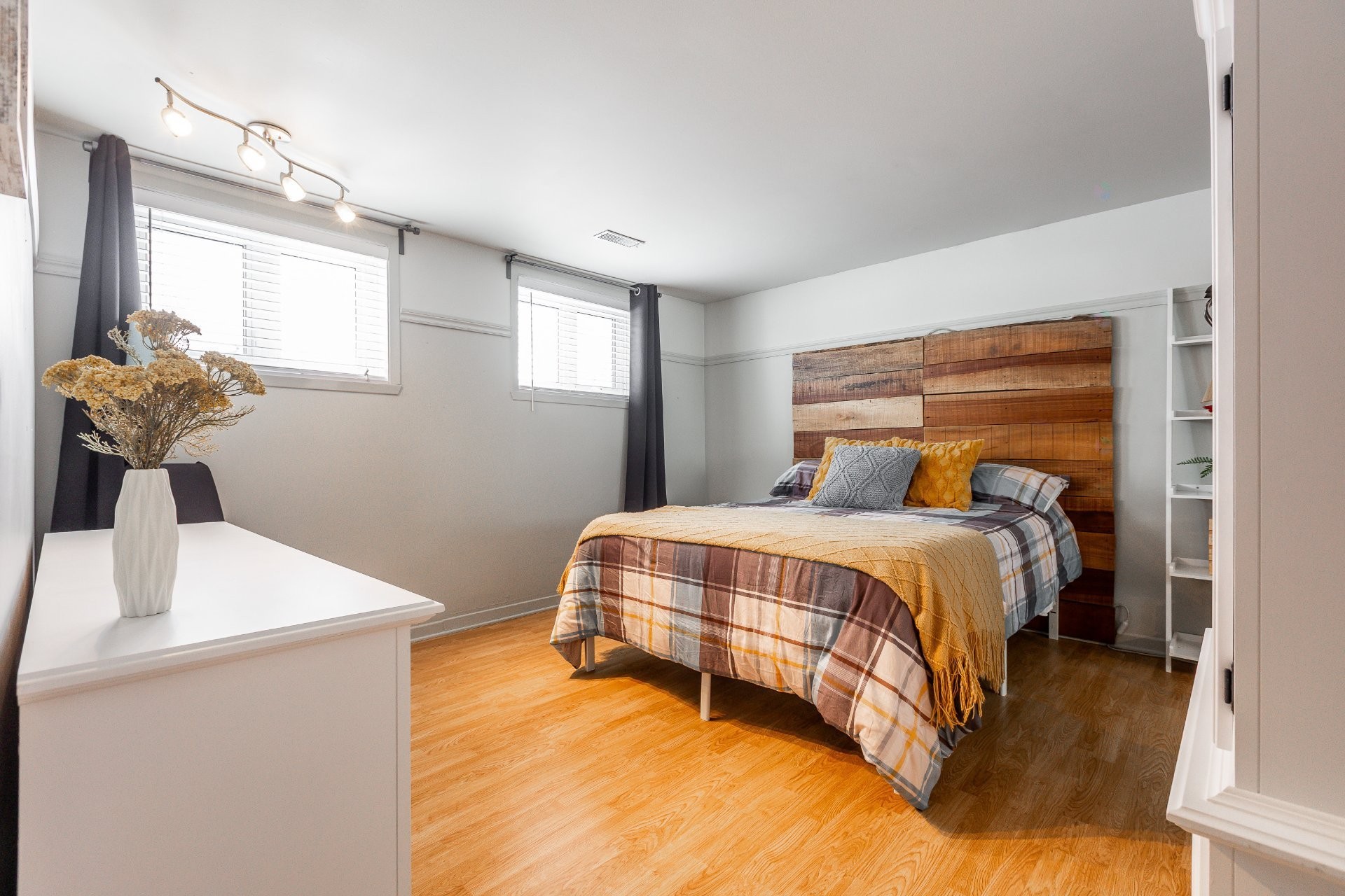 









24


Rue Amireault

,
L'Épiphanie,




QC
J5X2S2

