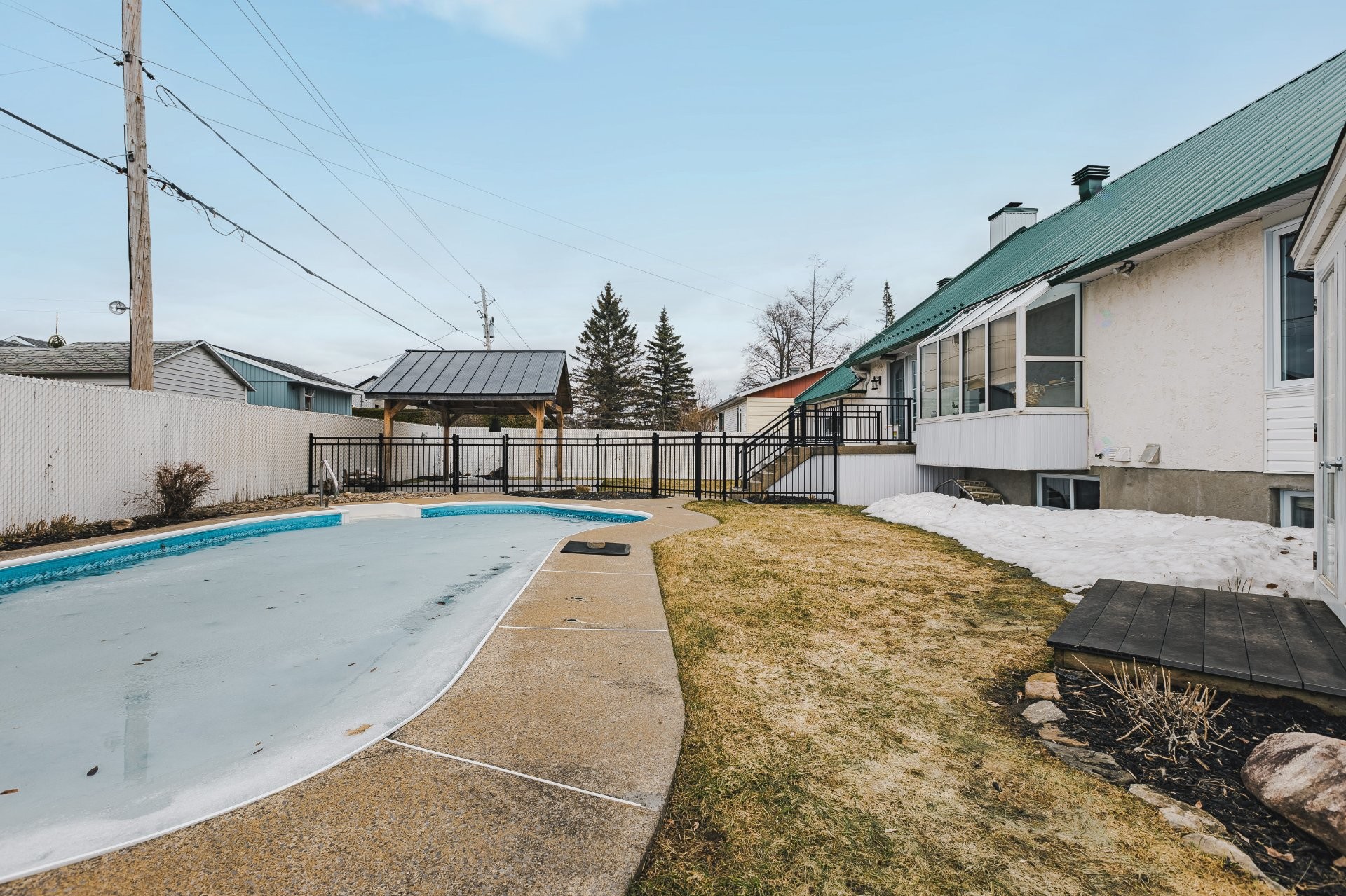 









24


Rue Amireault

,
L'Épiphanie,




QC
J5X2S2

