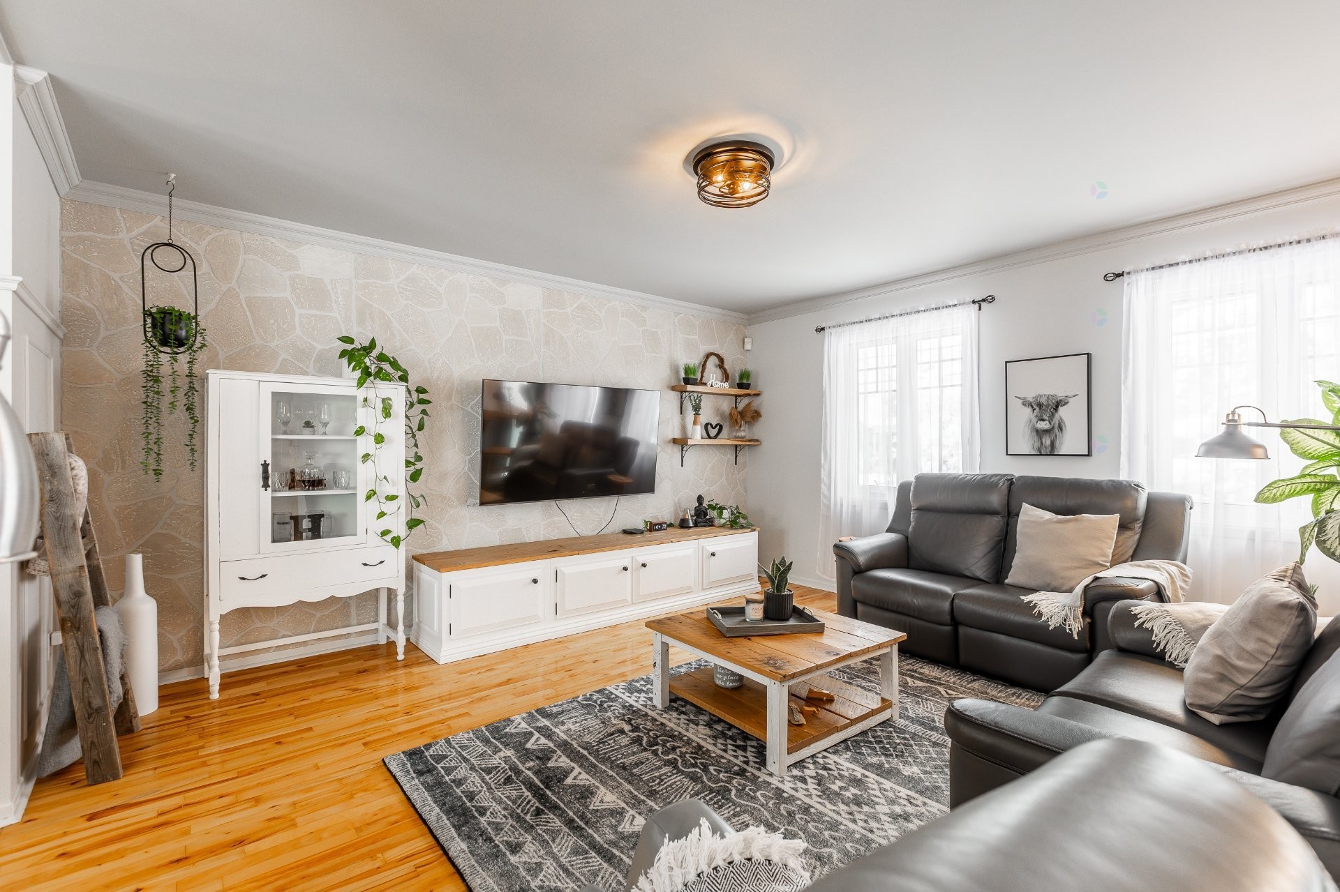 









24


Rue Amireault

,
L'Épiphanie,




QC
J5X2S2

