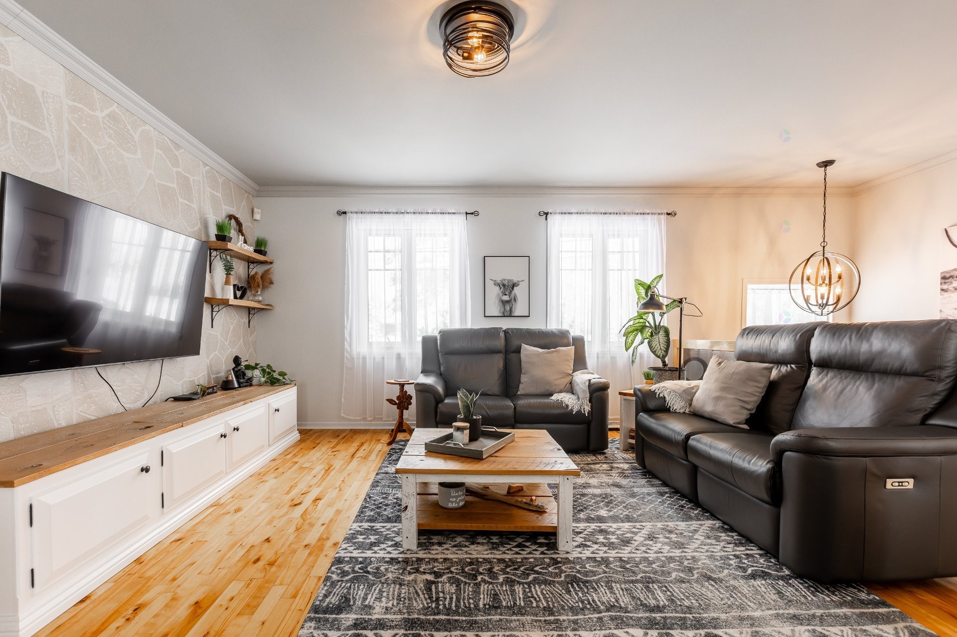 









24


Rue Amireault

,
L'Épiphanie,




QC
J5X2S2

